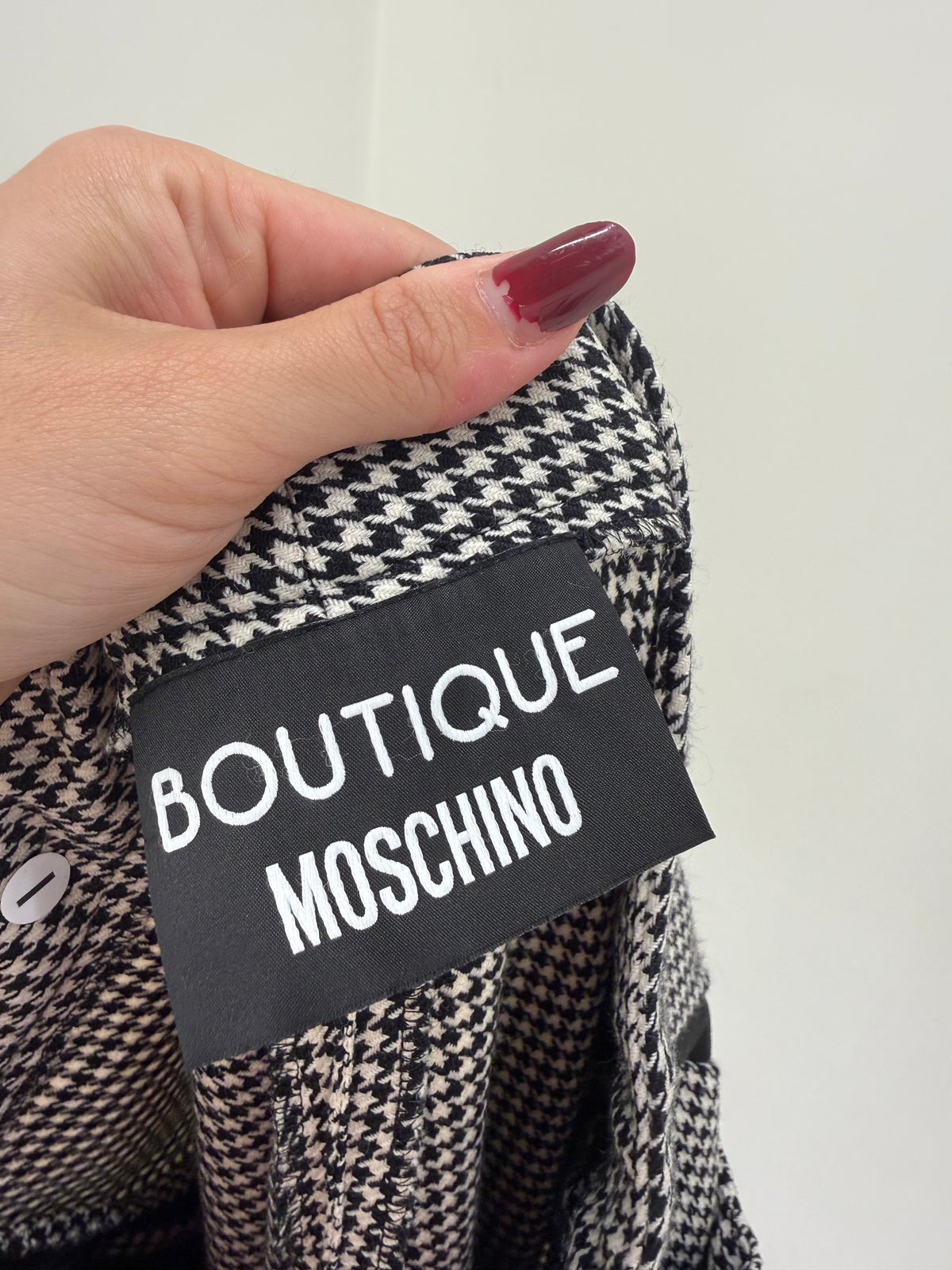 Pantaloni Moschino business pied de coq cu vipușca din lana extrafina petite