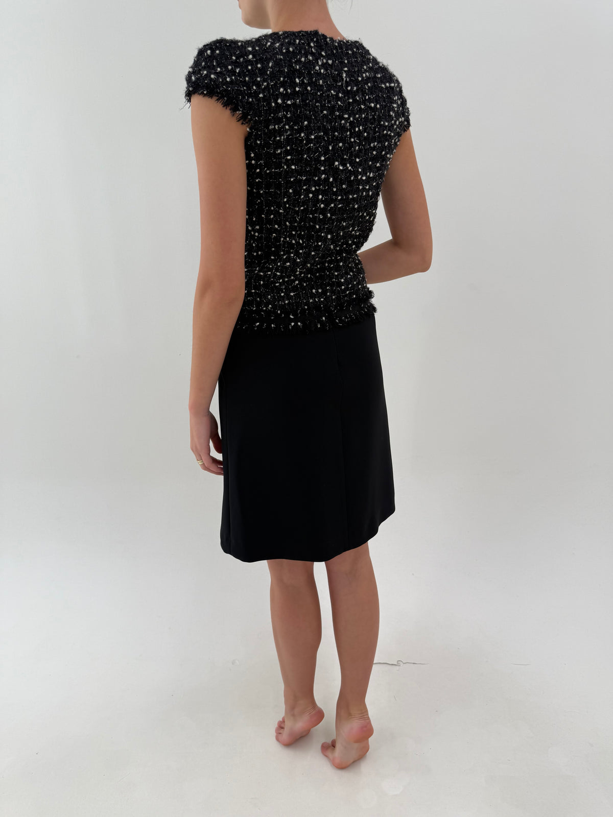 Rochie Max Mara în stil Chanel cu talie ușor căzută din tweed și stofă extrafina de lana