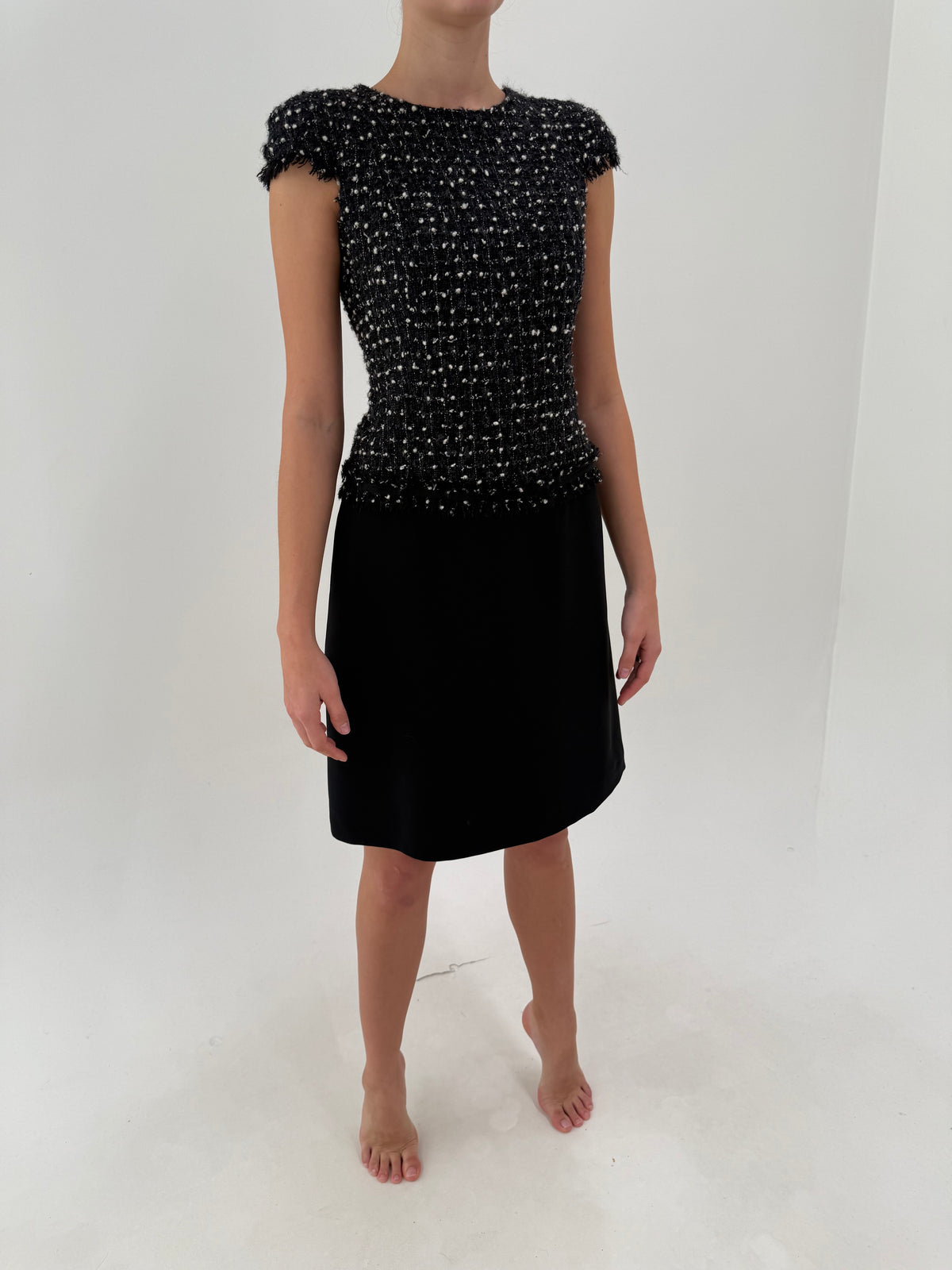 Rochie Max Mara în stil Chanel cu talie ușor căzută din tweed și stofă extrafina de lana