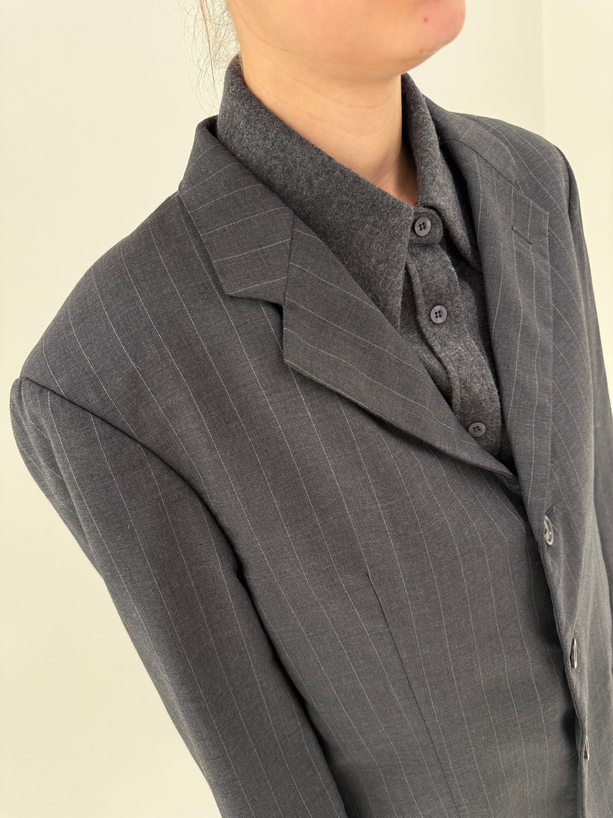 Sacou Armani gama ultra luxury din lana extrafina cu dungi verticale camel