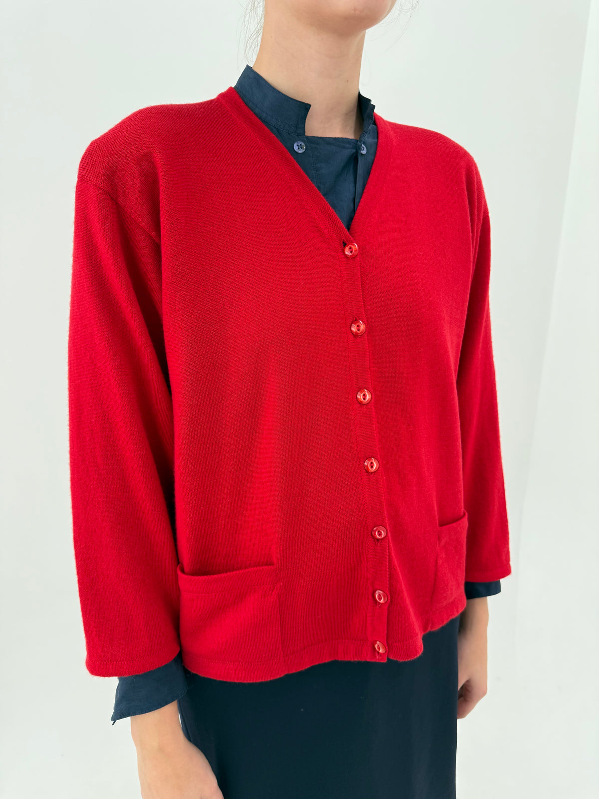 Cardigan petite de brand luxury Pringle of Scotland din lana extrafina în croi boxy