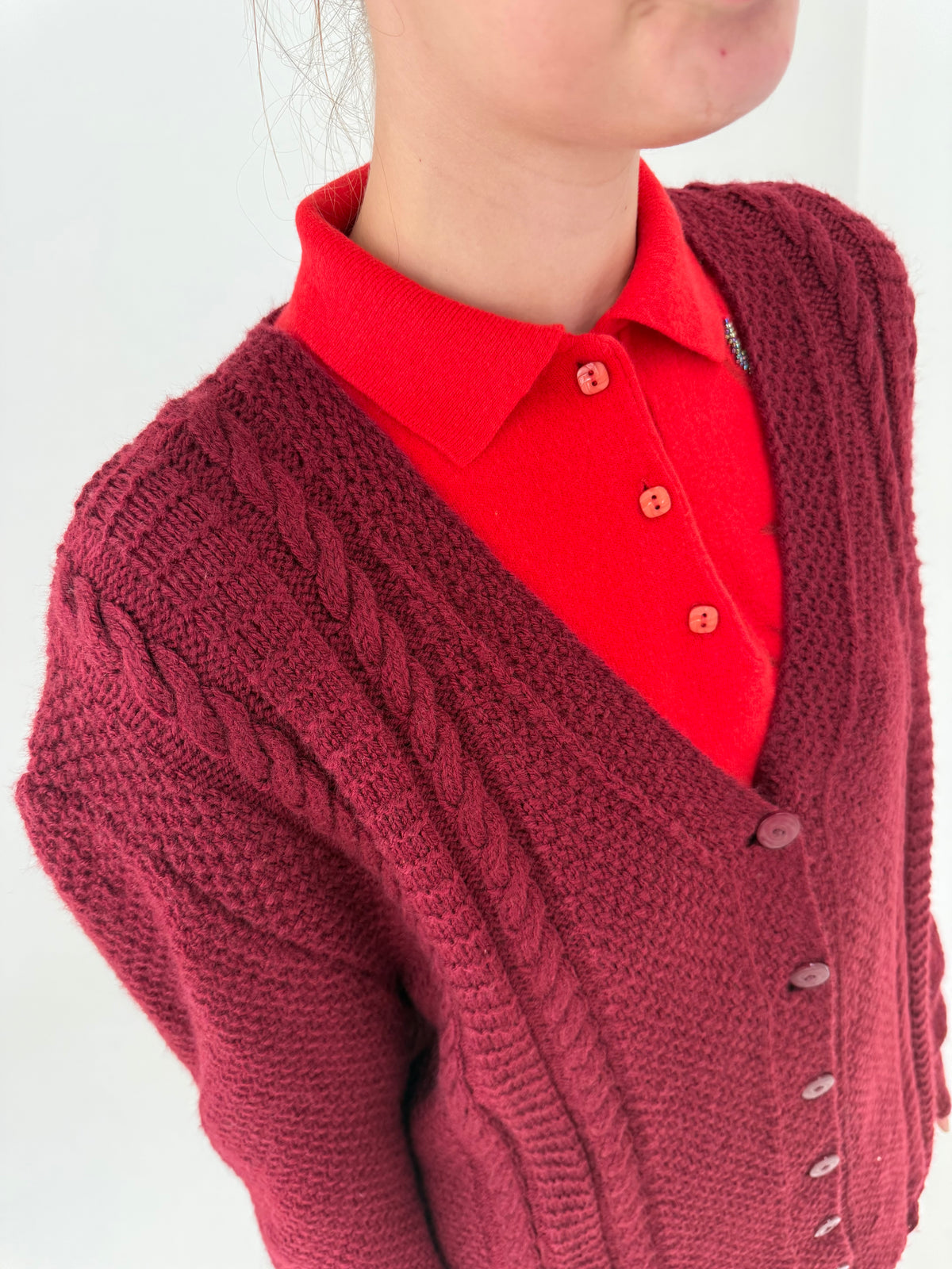 Cardigan vintage gros burgundy cu torsade lucrat manual din lana extrafina în croi lung