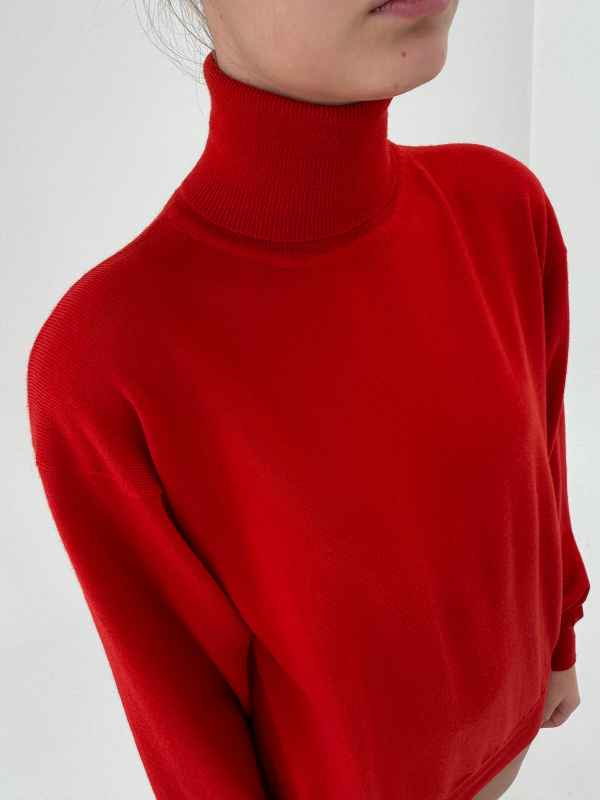 Maleta cherry red din lana merino extrafina de gramaj mare