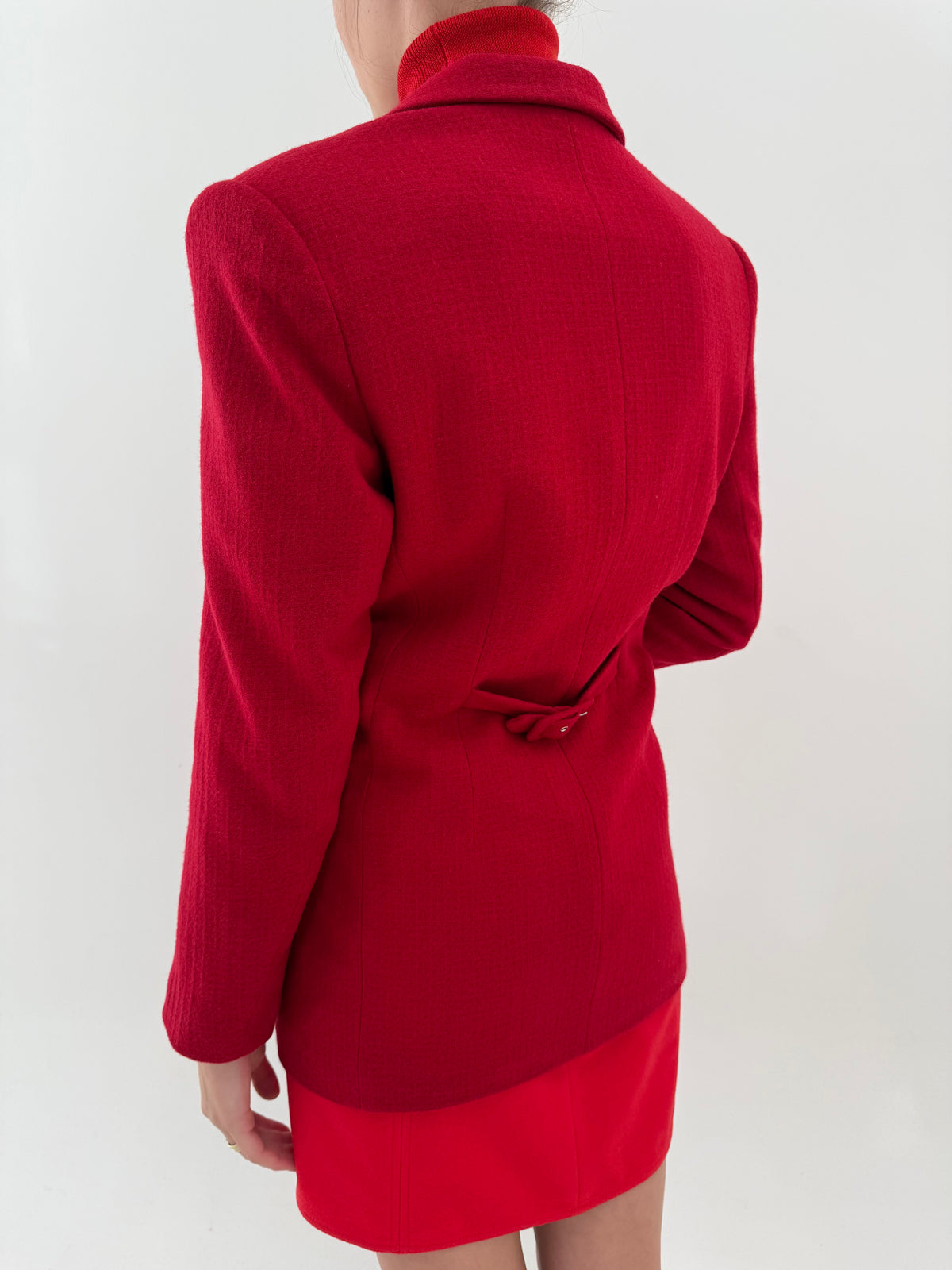 Sacou lung cherry red din tweed excepțional de lana în croi cambrat