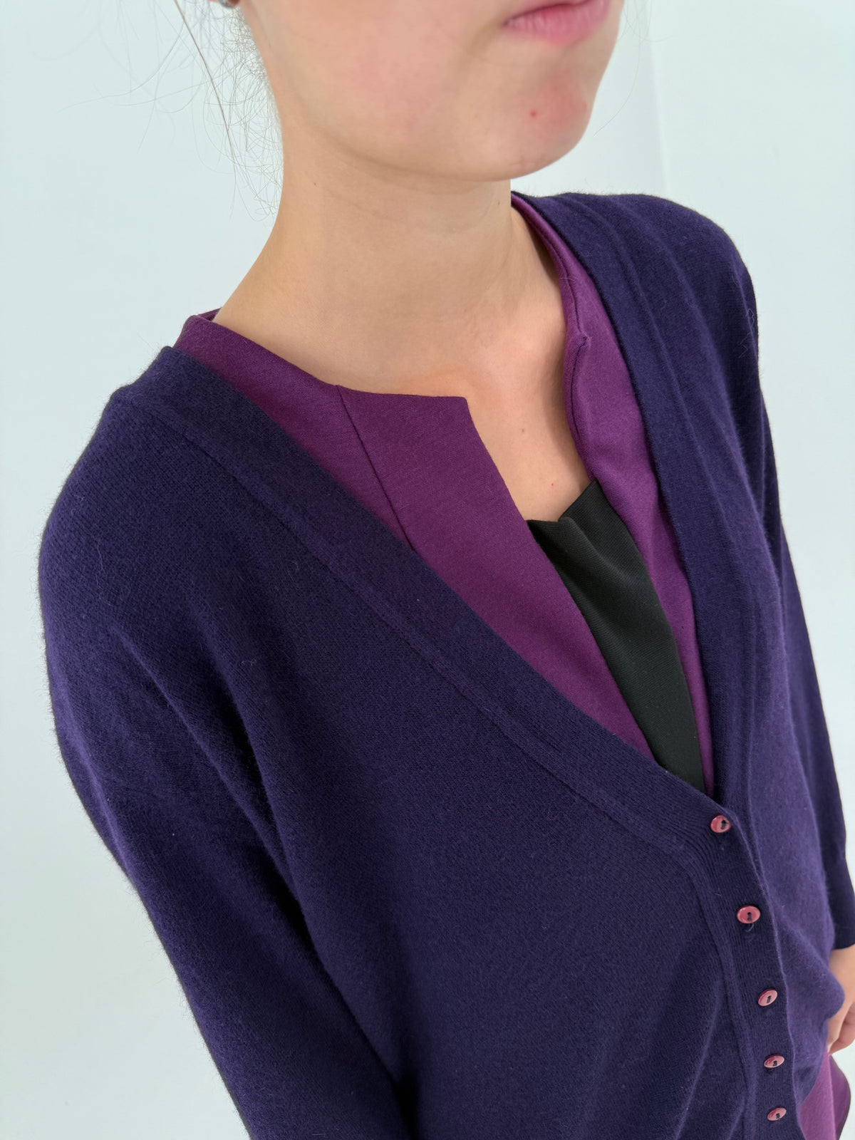 Cardigan eggplant purple din lana extrafina cu Angora