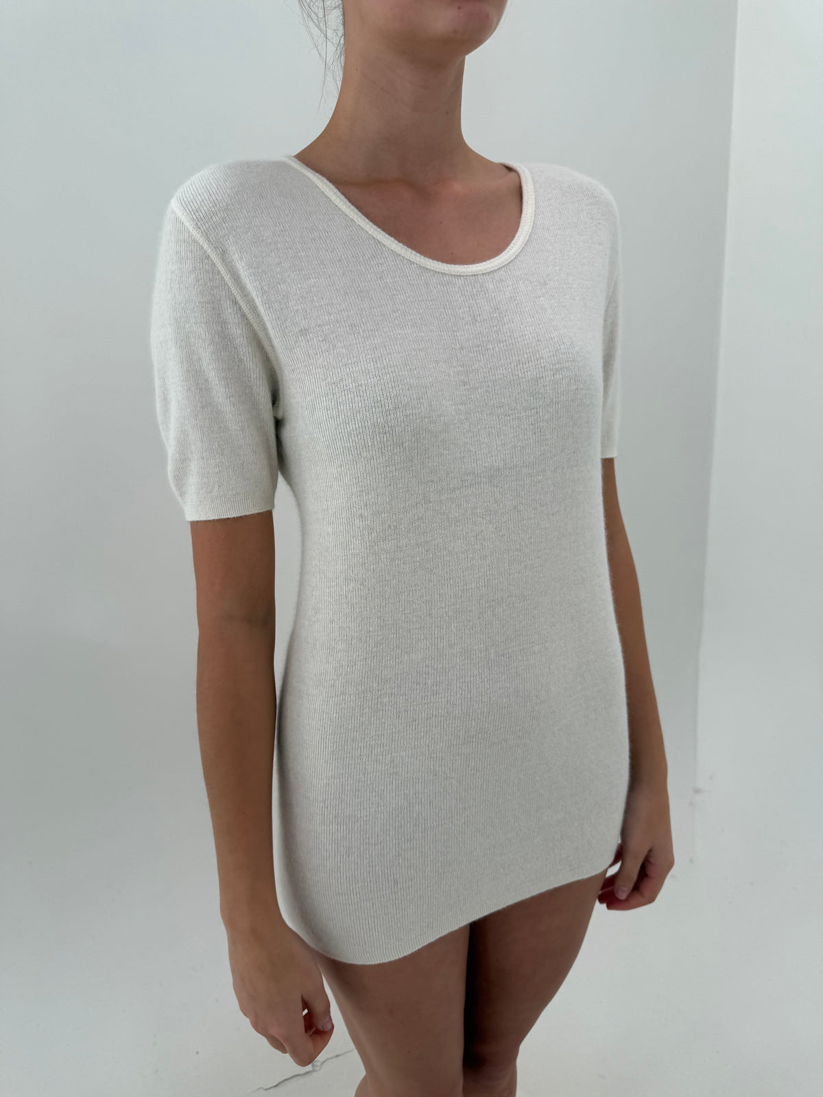 Top off white din lana cu Angora în croi lung