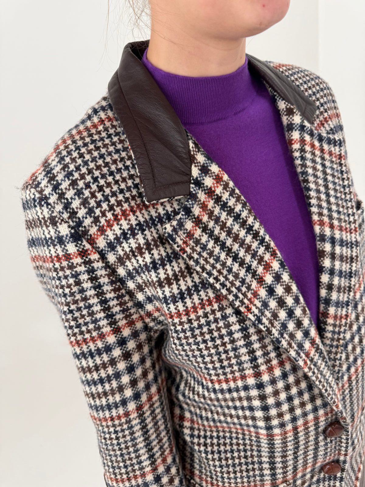 Sacou ivorie din tweed gros în carouri 80% lana extrafina si bumbac în culori clasice