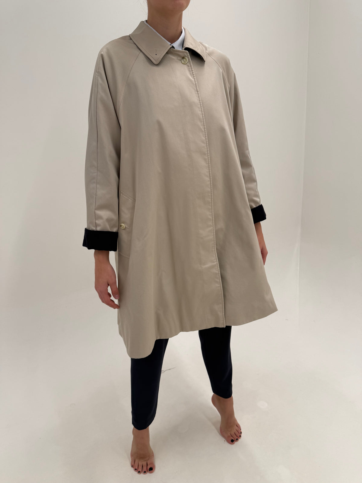 Trench Burberry vintage cu exterior din gabardină impermeabilă camel și interior din lana