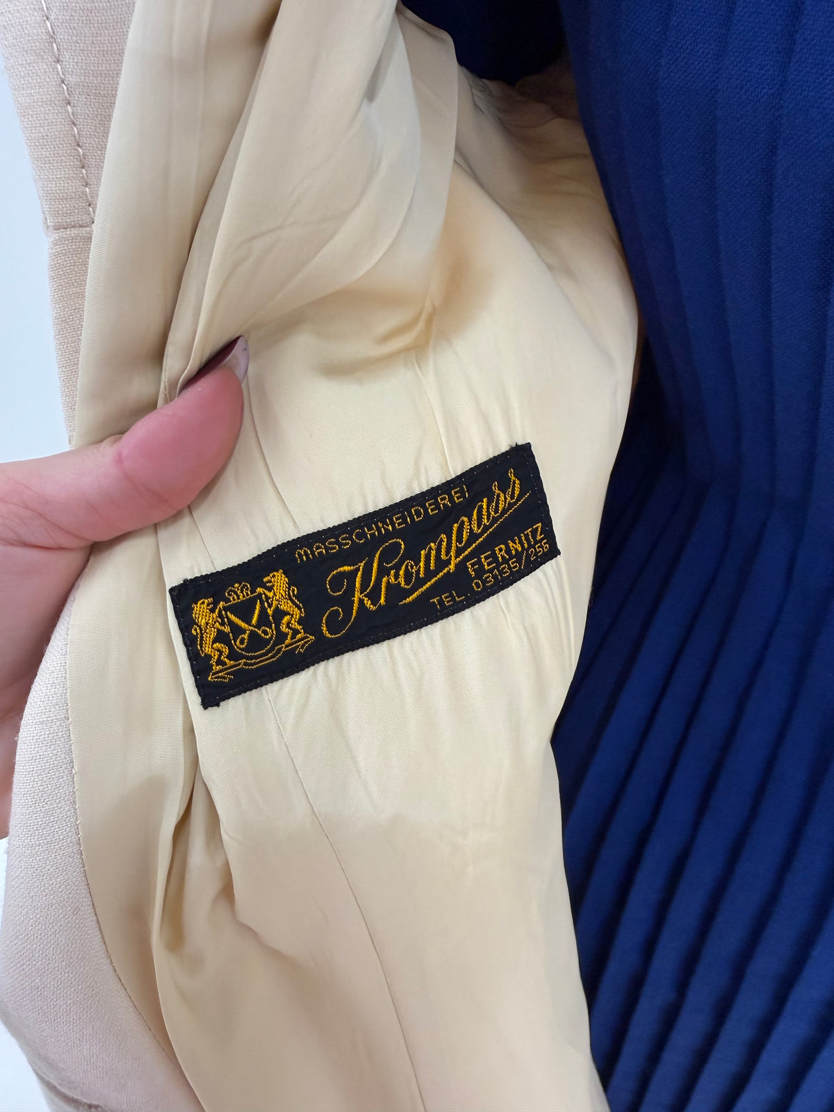 Palton petite old vintage ani 60 târzii din wool crêpe excepțional butter white