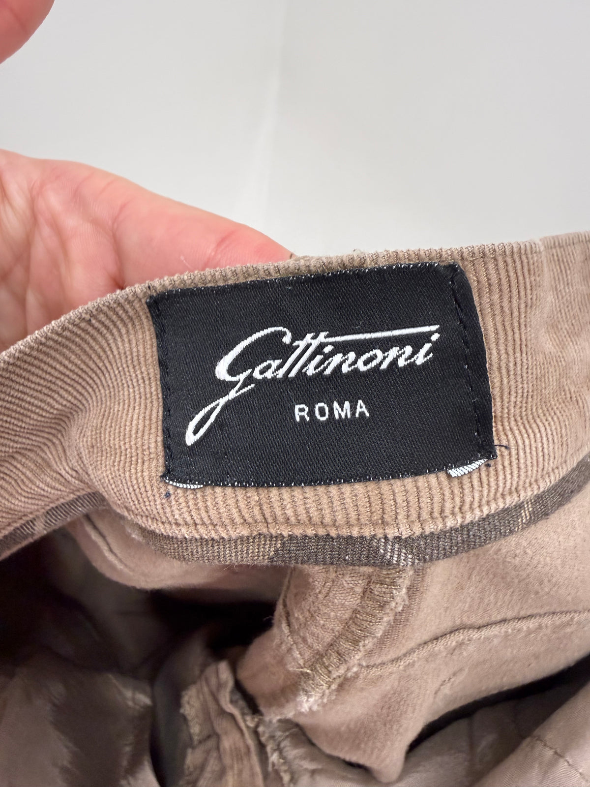 Pantaloni taupe tall de brand luxury italian Gattinoni din catifea raiata fin ultra confort