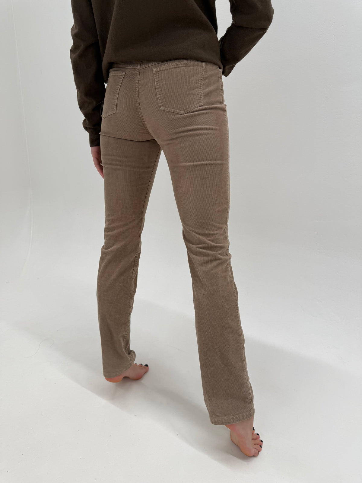 Pantaloni taupe tall de brand luxury italian Gattinoni din catifea raiata fin ultra confort