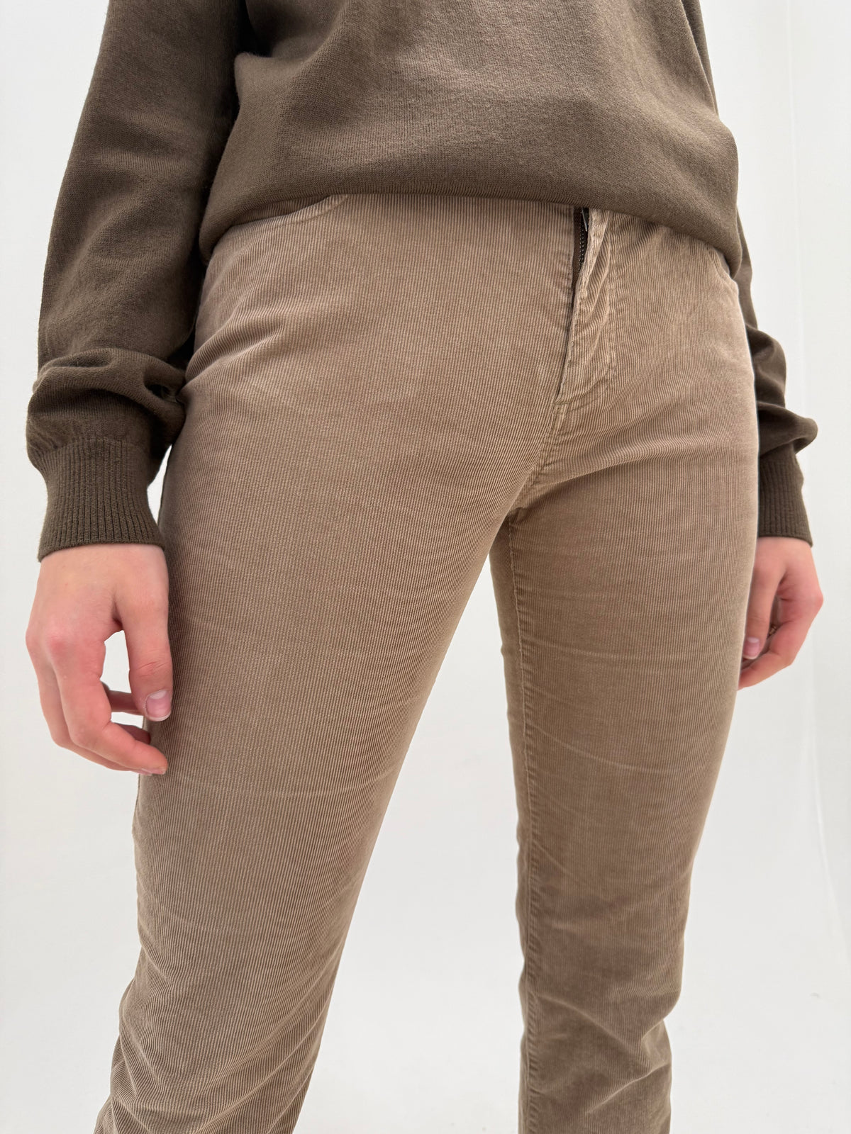 Pantaloni taupe tall de brand luxury italian Gattinoni din catifea raiata fin ultra confort
