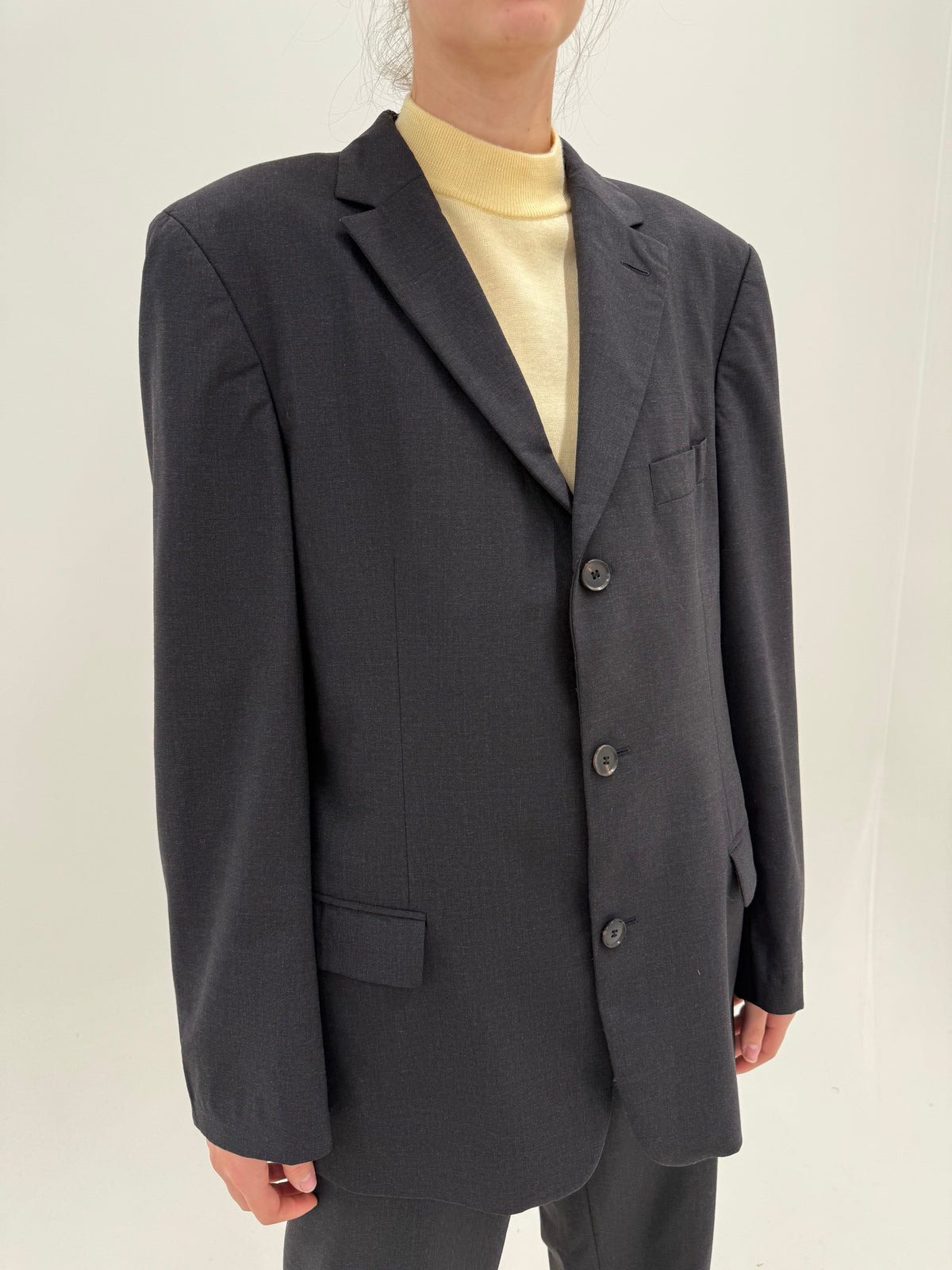 Costum Hugo Boss negru din lana extrafina confort