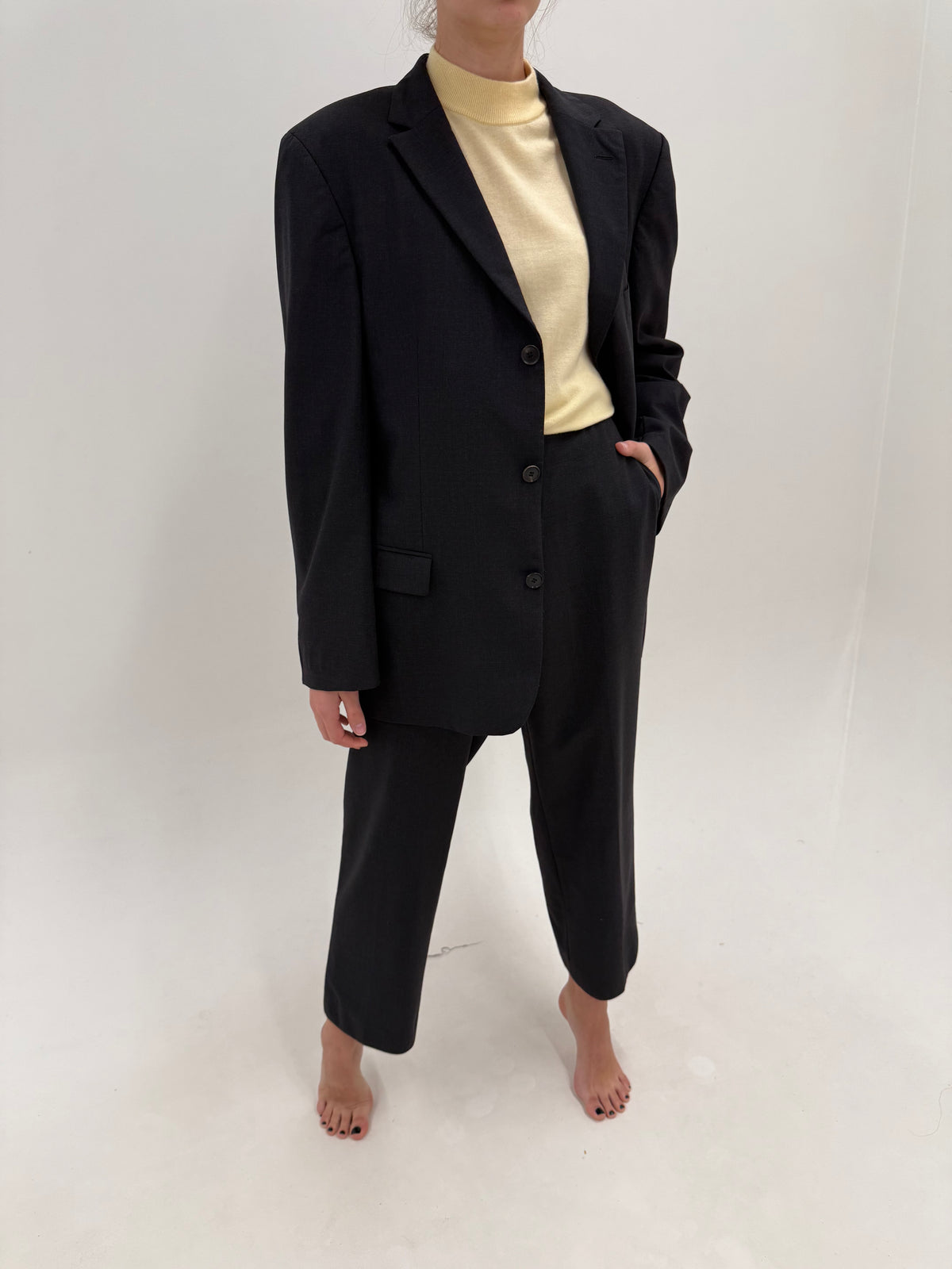 Costum Hugo Boss negru din lana extrafina confort