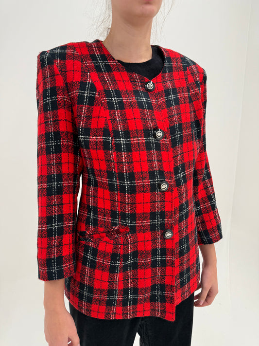 Sacou petite din tartan boucle de lana în combinație clasică de culori și croi minimalist