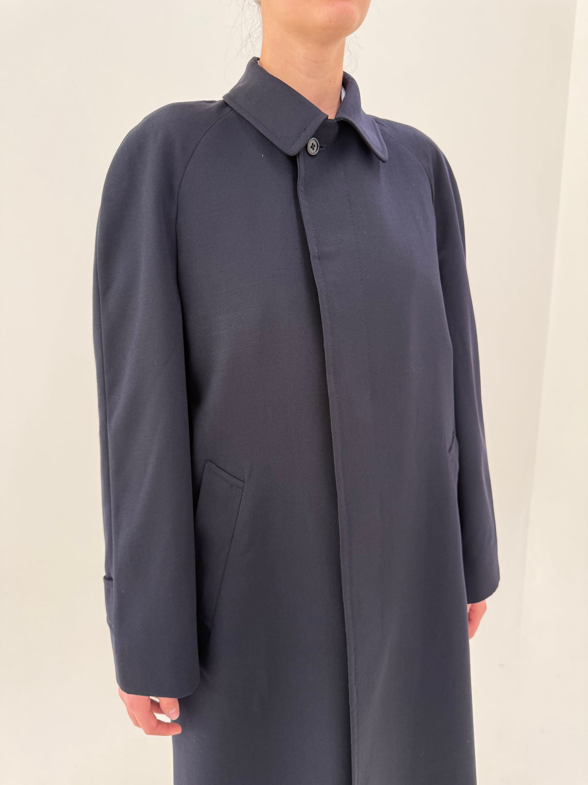 Trench luxury Aquascutum din gabardină de lana weatherproof (vânt și apă) plină structurată