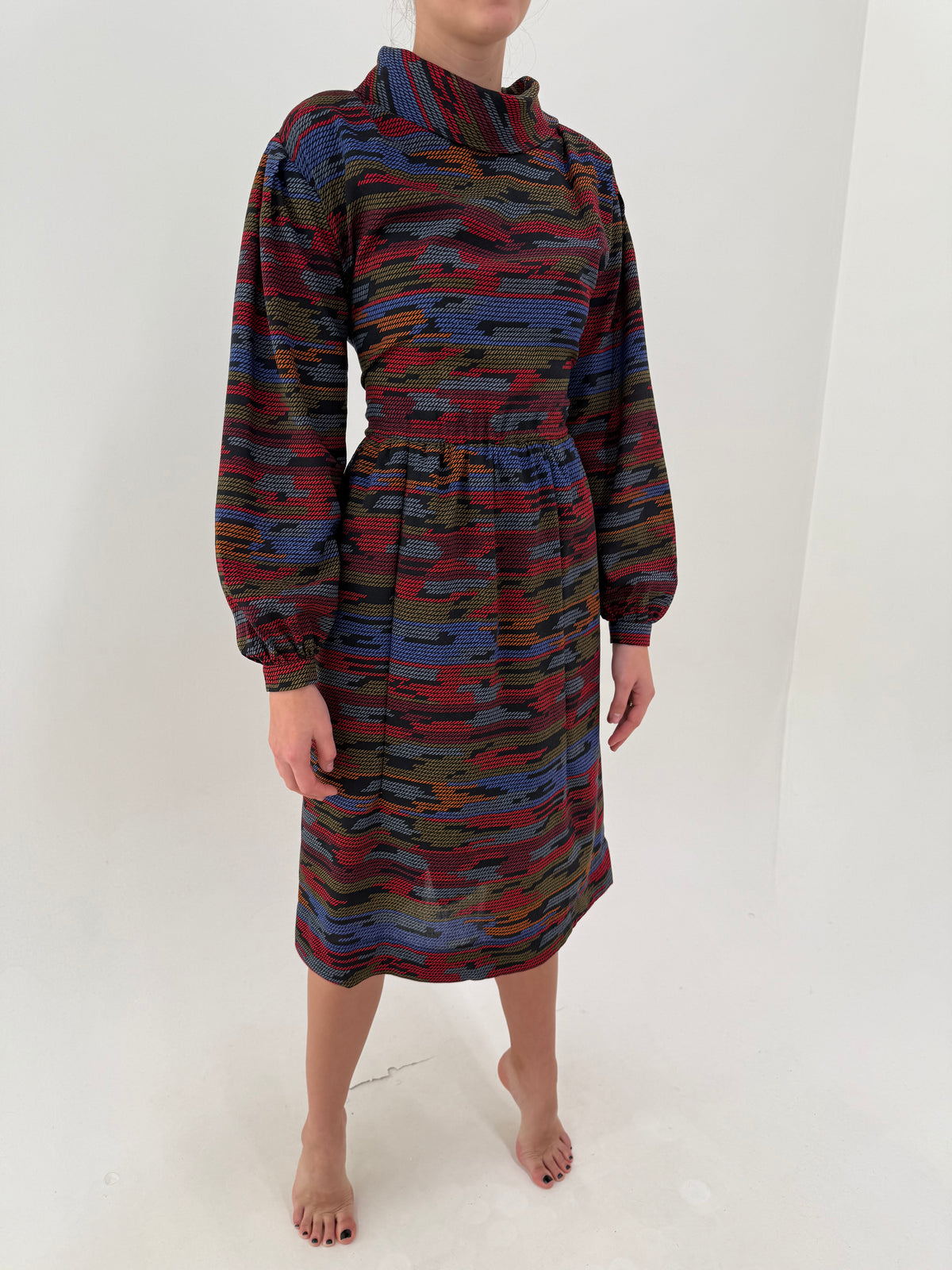 Rochie vintage din lana extrafina cu mâneci ample și talie marcată ultra înaltă