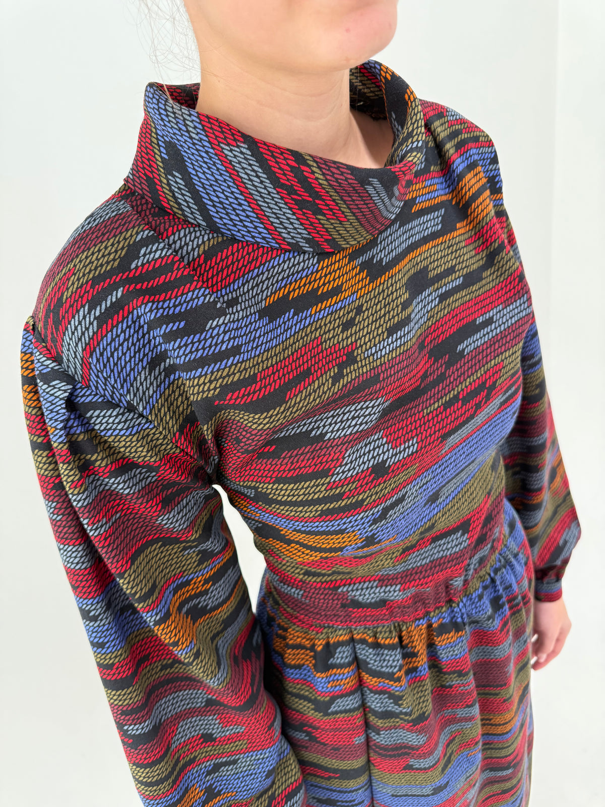 Rochie vintage din lana extrafina cu mâneci ample și talie marcată ultra înaltă