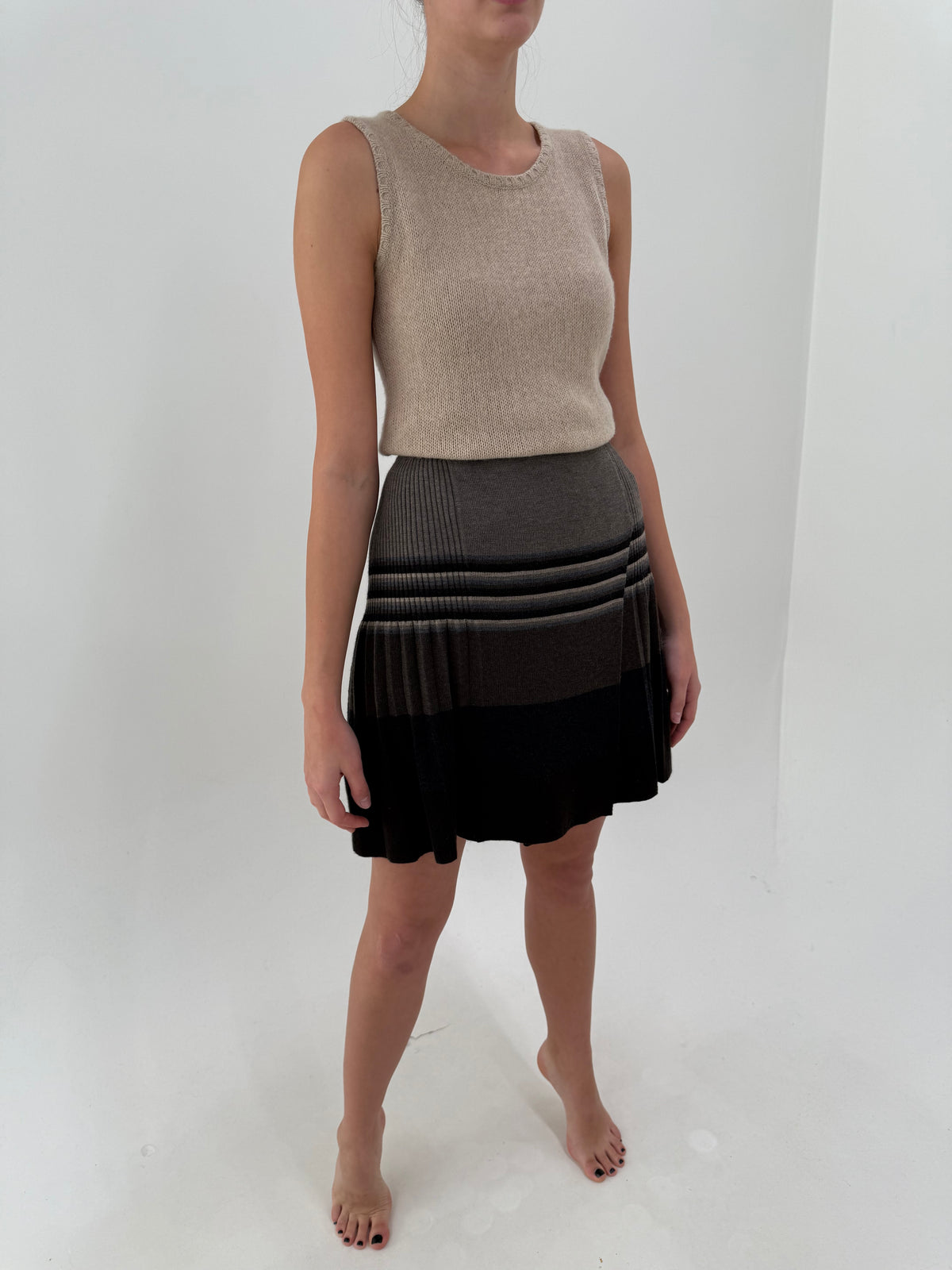 Fustă Luisa Spagnoli în nuanțe superbe de maro din tricot gros ribbed de lana pura certificată