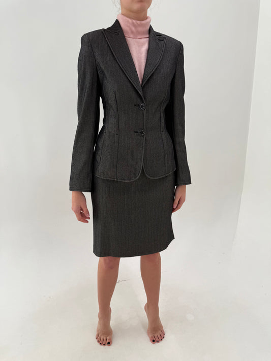 Deux piece Marc Cain luxury tall din lana excepțională cu fustă creion și sacou cambrat
