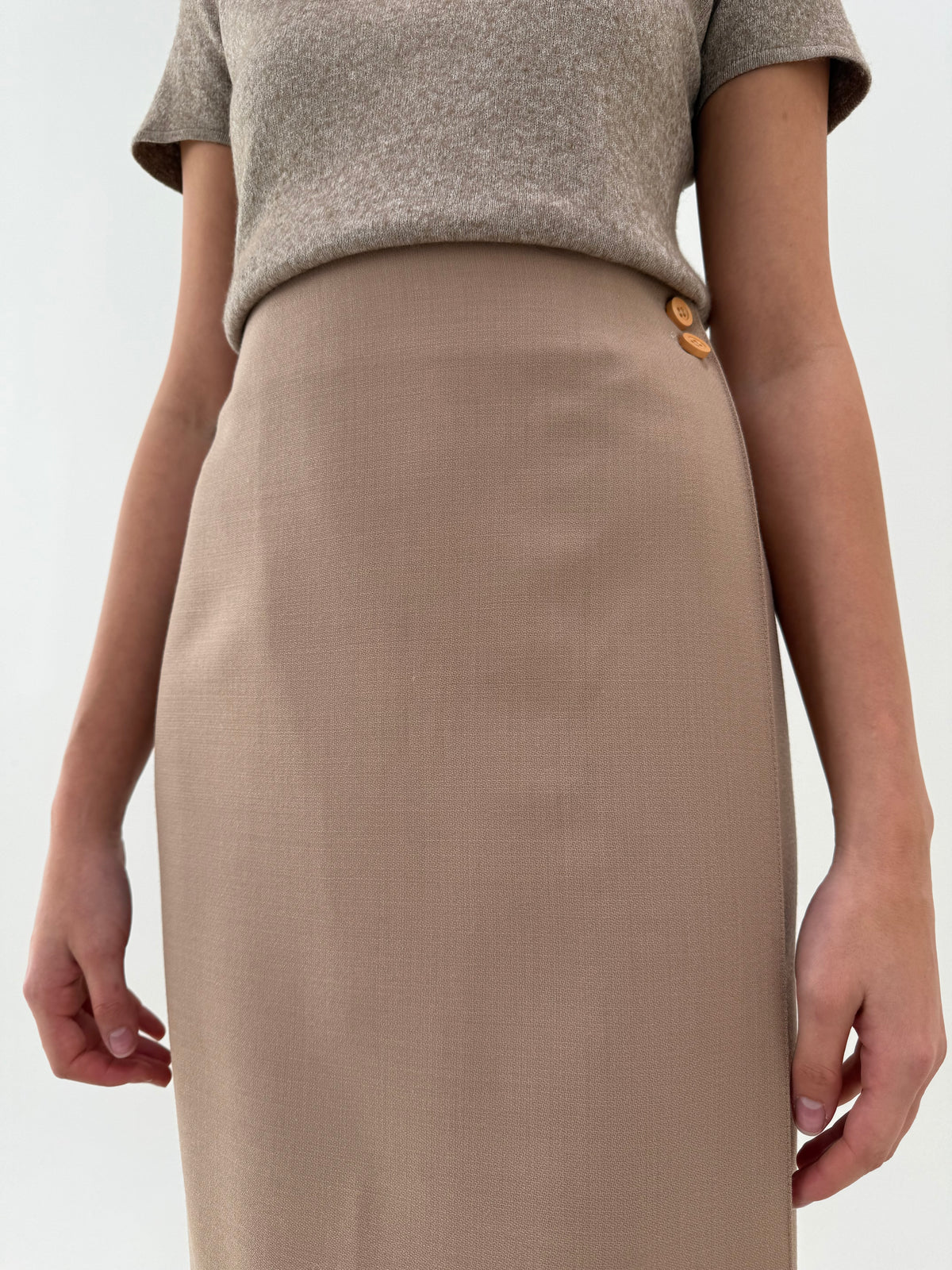 Fustă maxi camel in croi petrecut creion din wool creppe excepțional