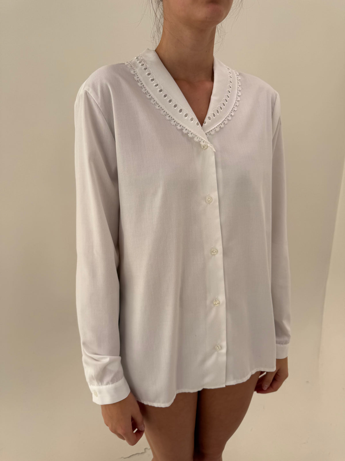 Camsa vintage cu broderie anglaise din twill gros de bumbac premium