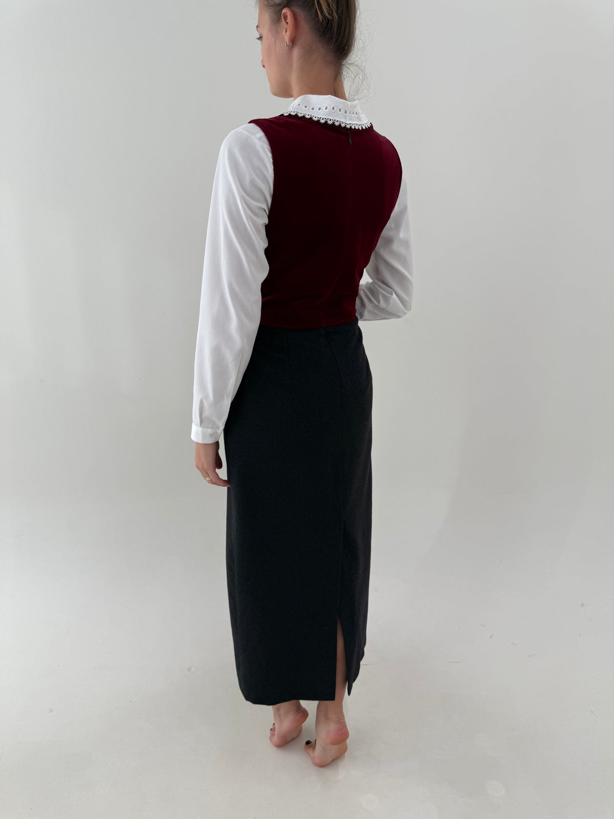 Rochie maxi din lana extrafina și corsaj din catifea burgundy