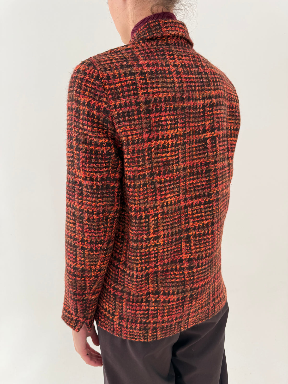 Sacou cambrat din tweed în stil Chanel gros în culori superbe din mix de lana extrafina