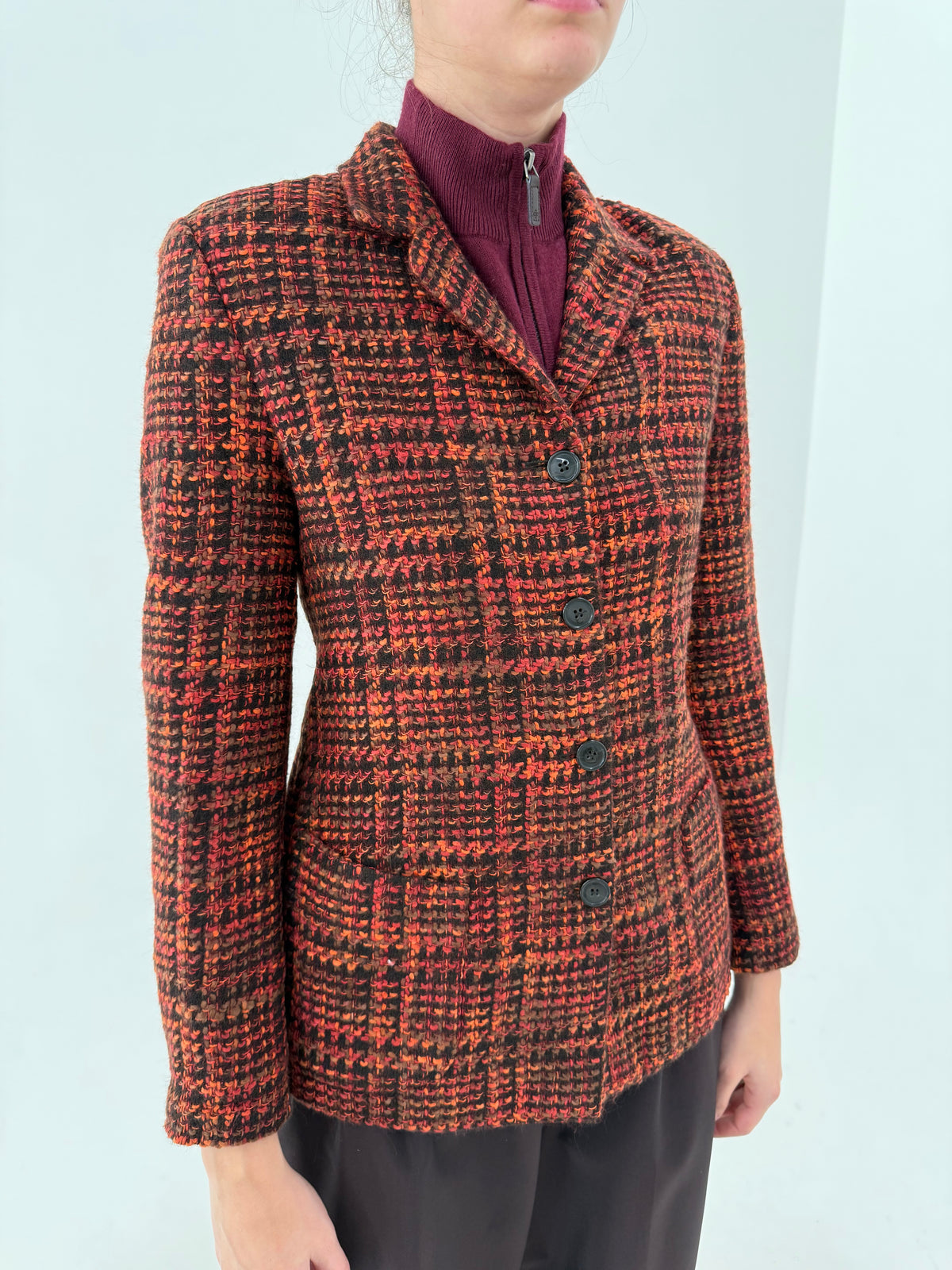 Sacou cambrat din tweed în stil Chanel gros în culori superbe din mix de lana extrafina