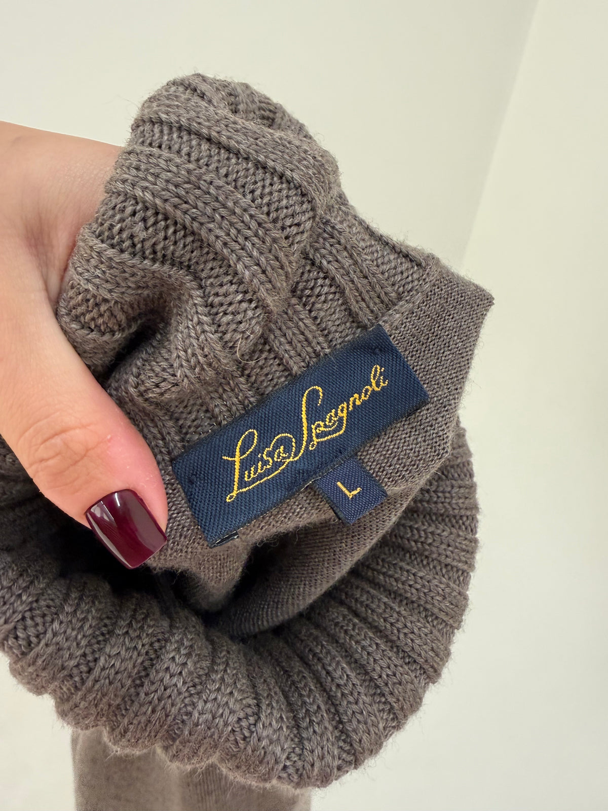 Maleta taupe Luisa Spagnoli din lana extrafina de gramaj mare pura certificată