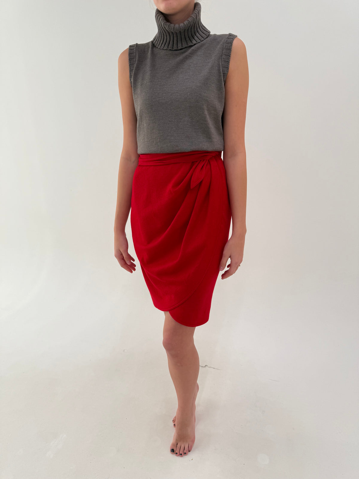 Fustă vintage Ungaro în croi drapat ultra chic petrecut din lana extrafina pura certificată