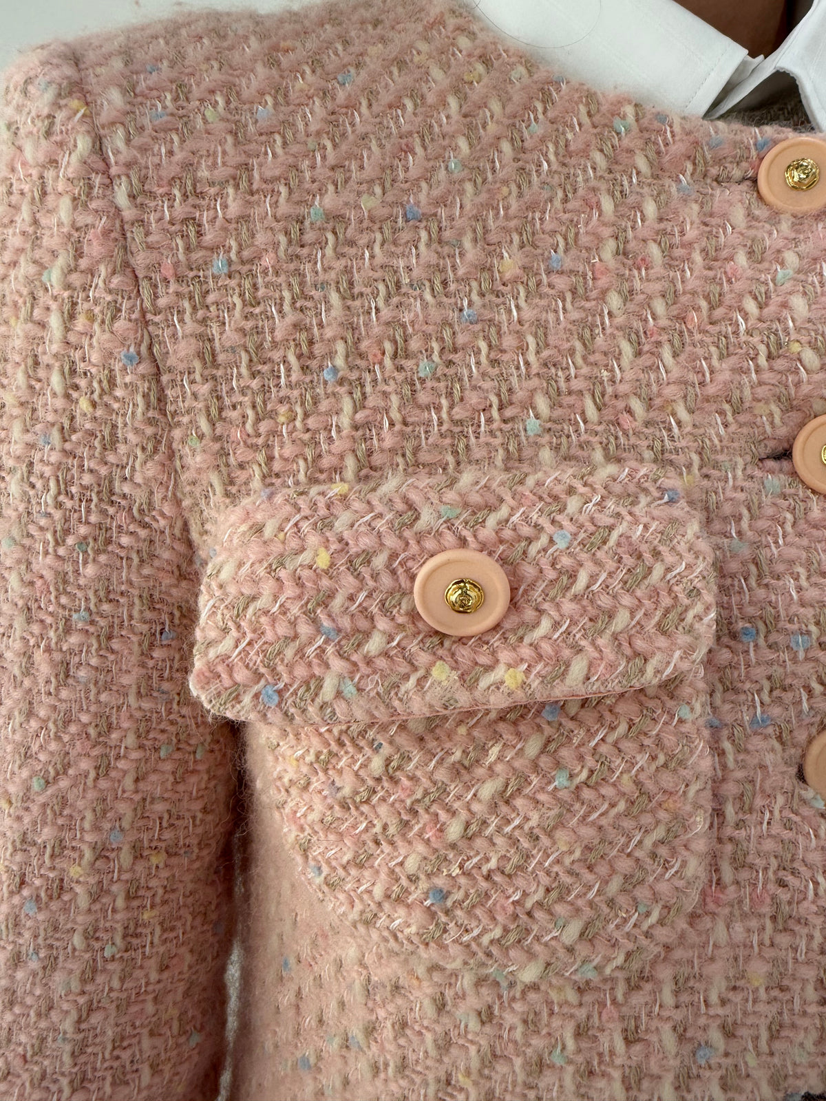 Sacou roz pudrat în stil Chanel din tweed excepțional de lana plin powder Pink