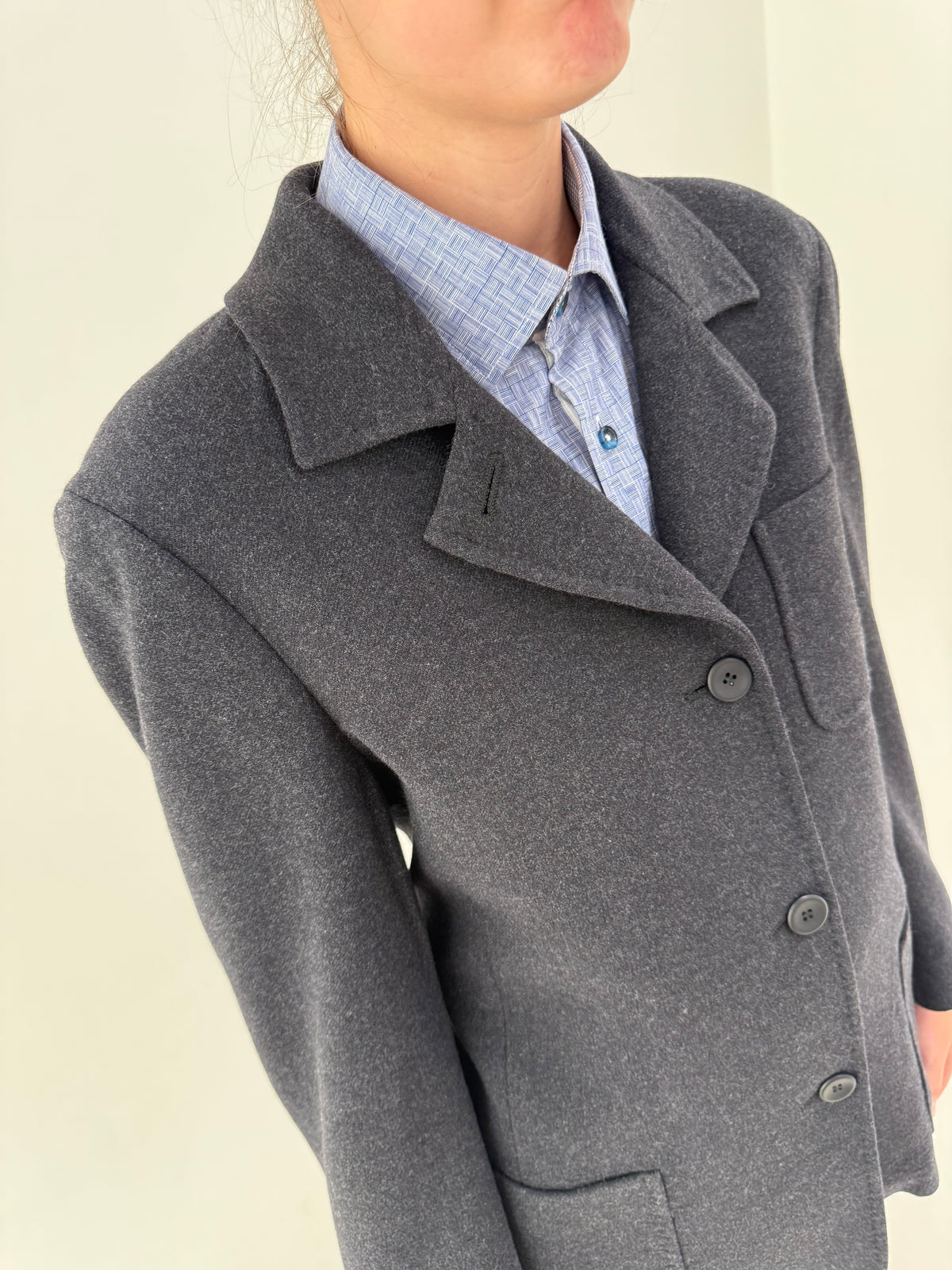 Sacou Max Mara din stofă groasă de lana melanj charcoal gray în croi lung cu buzunare aplicate