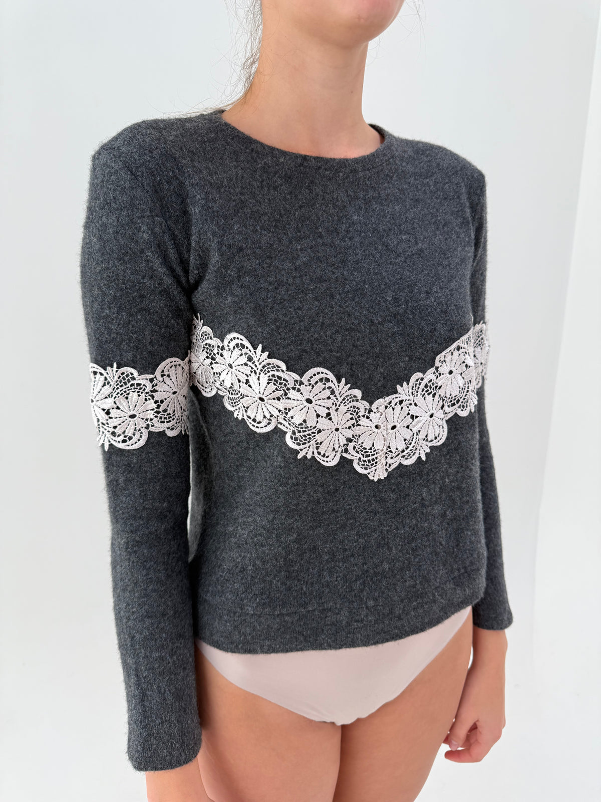 Pulover Max&Co din lana plină extrafina cu dantelă macrame