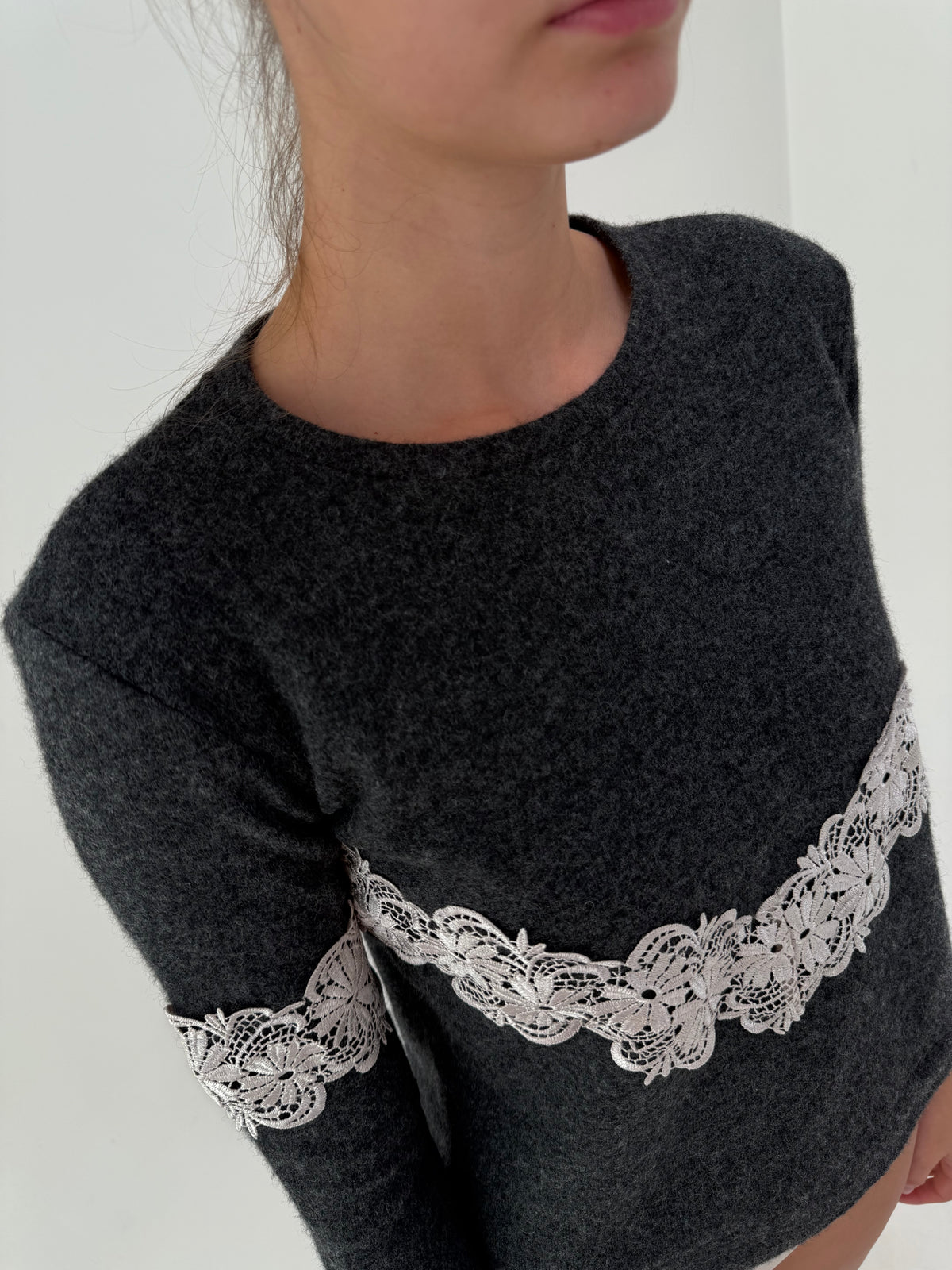 Pulover Max&Co din lana plină extrafina cu dantelă macrame
