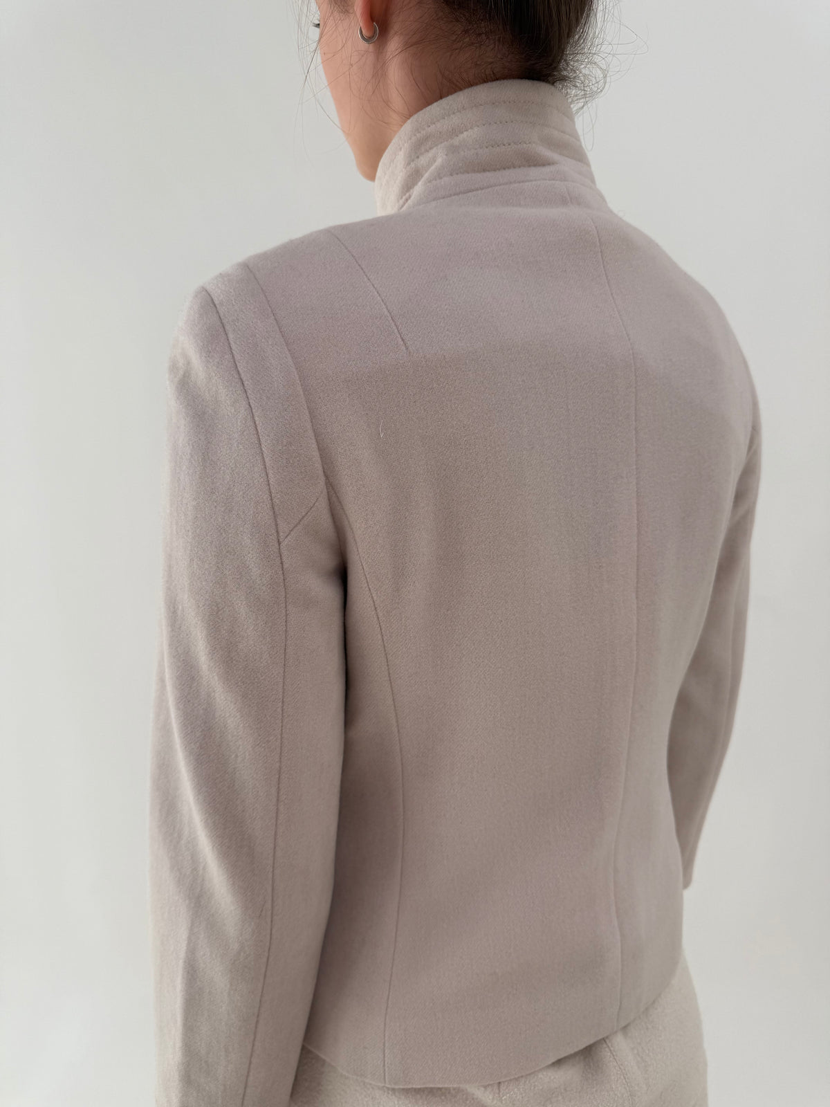 Jacheta Marc Cain rose white din lana plină extrafina în croi specific brandului business chic