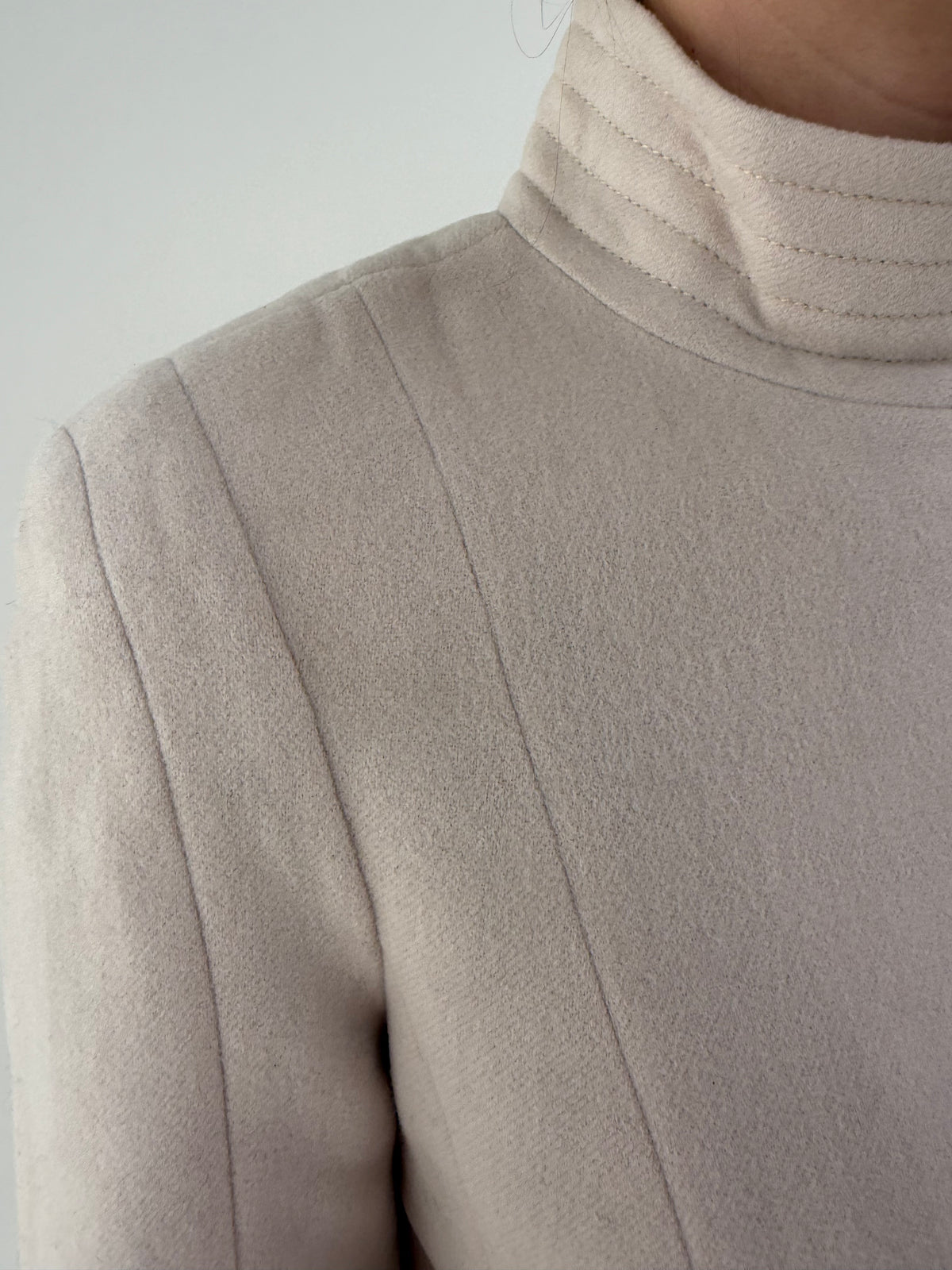 Jacheta Marc Cain rose white din lana plină extrafina în croi specific brandului business chic