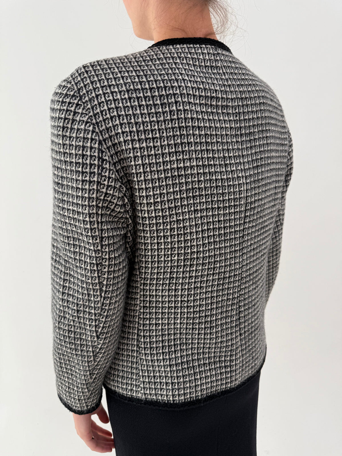 Sacou vintage luxury Elena Miro în stil Chanel din tweed alb negru cu paspoal și nasturi decorativi