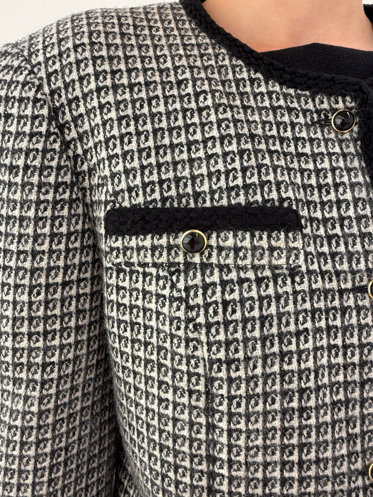 Sacou vintage luxury Elena Miro în stil Chanel din tweed alb negru cu paspoal și nasturi decorativi