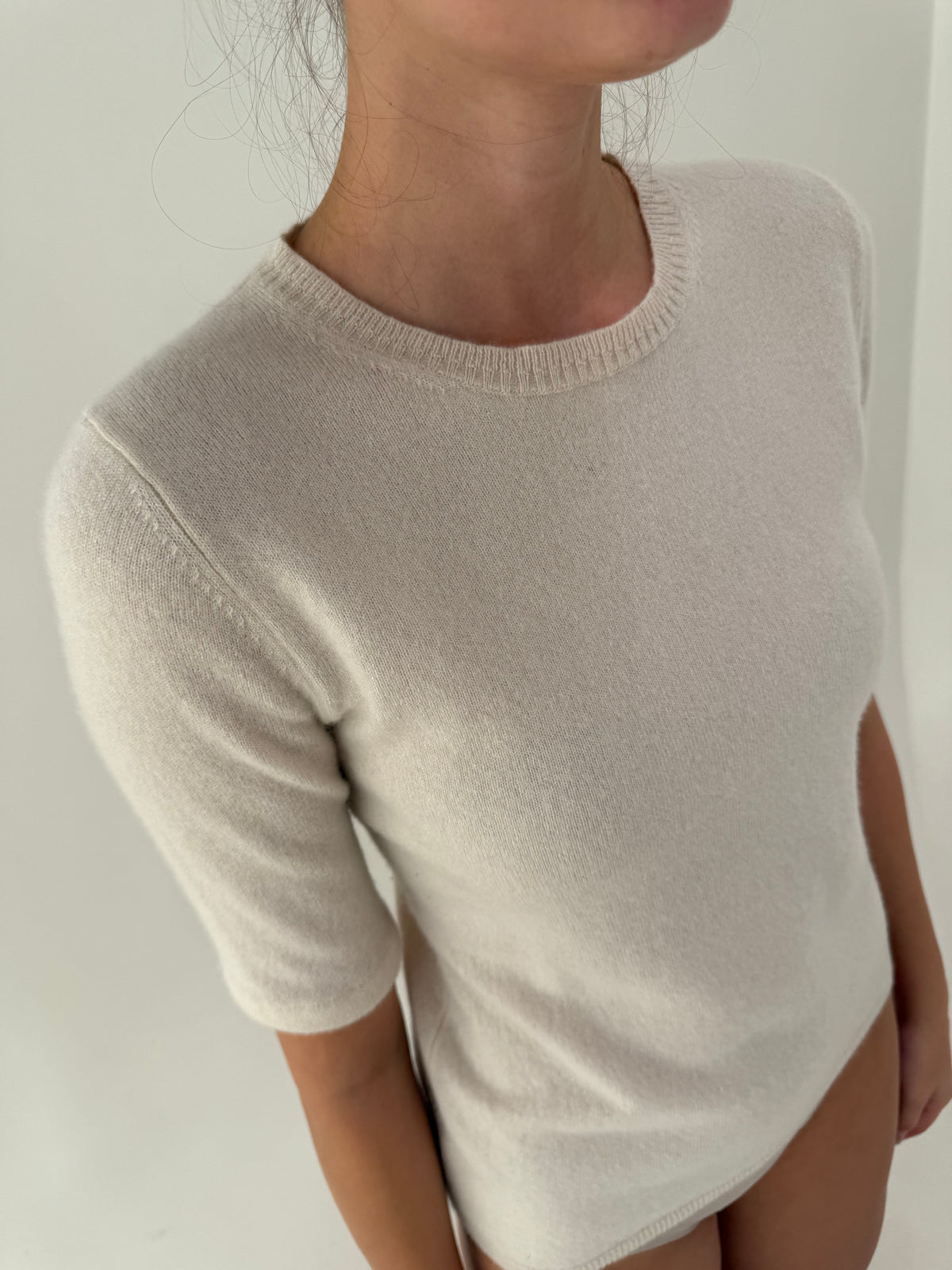 Top din cașmir multiply butter white crew neck