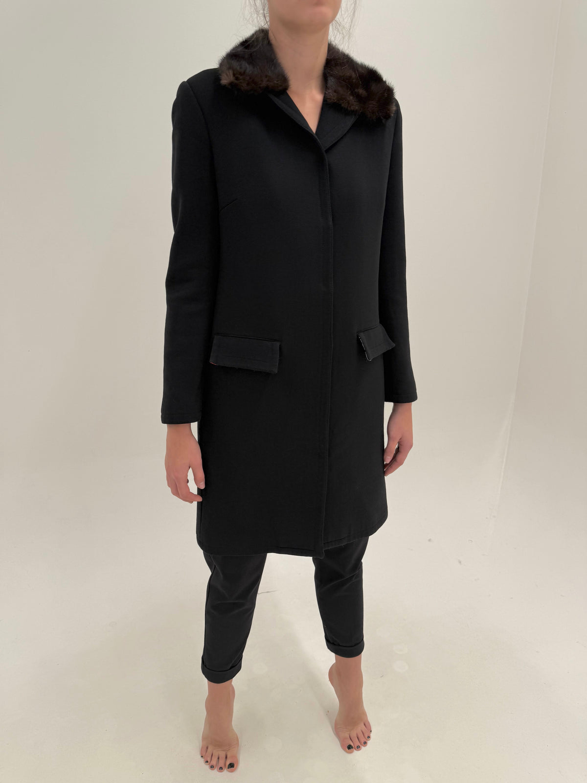 Palton Dolce&Gabbana negru din lana extrafina cu interior colorat și blană de nurcă