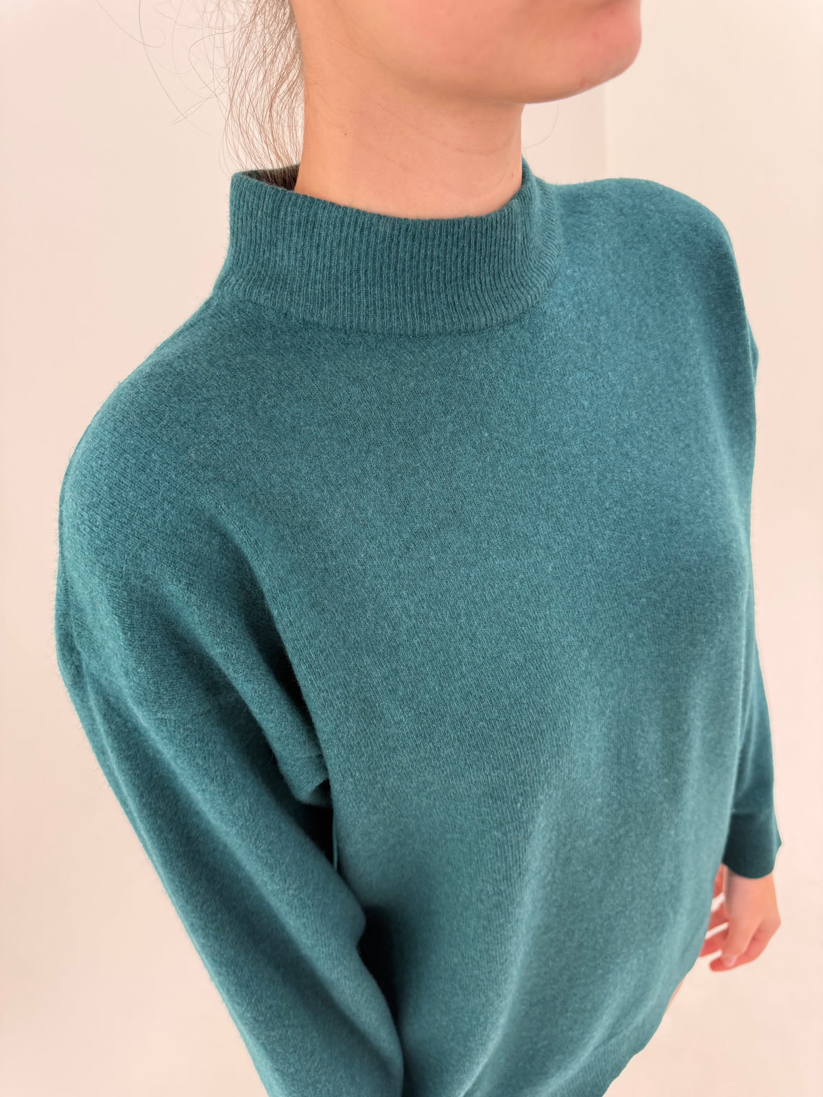 Maleta teal în cori lejer 80% lana extrafina plină