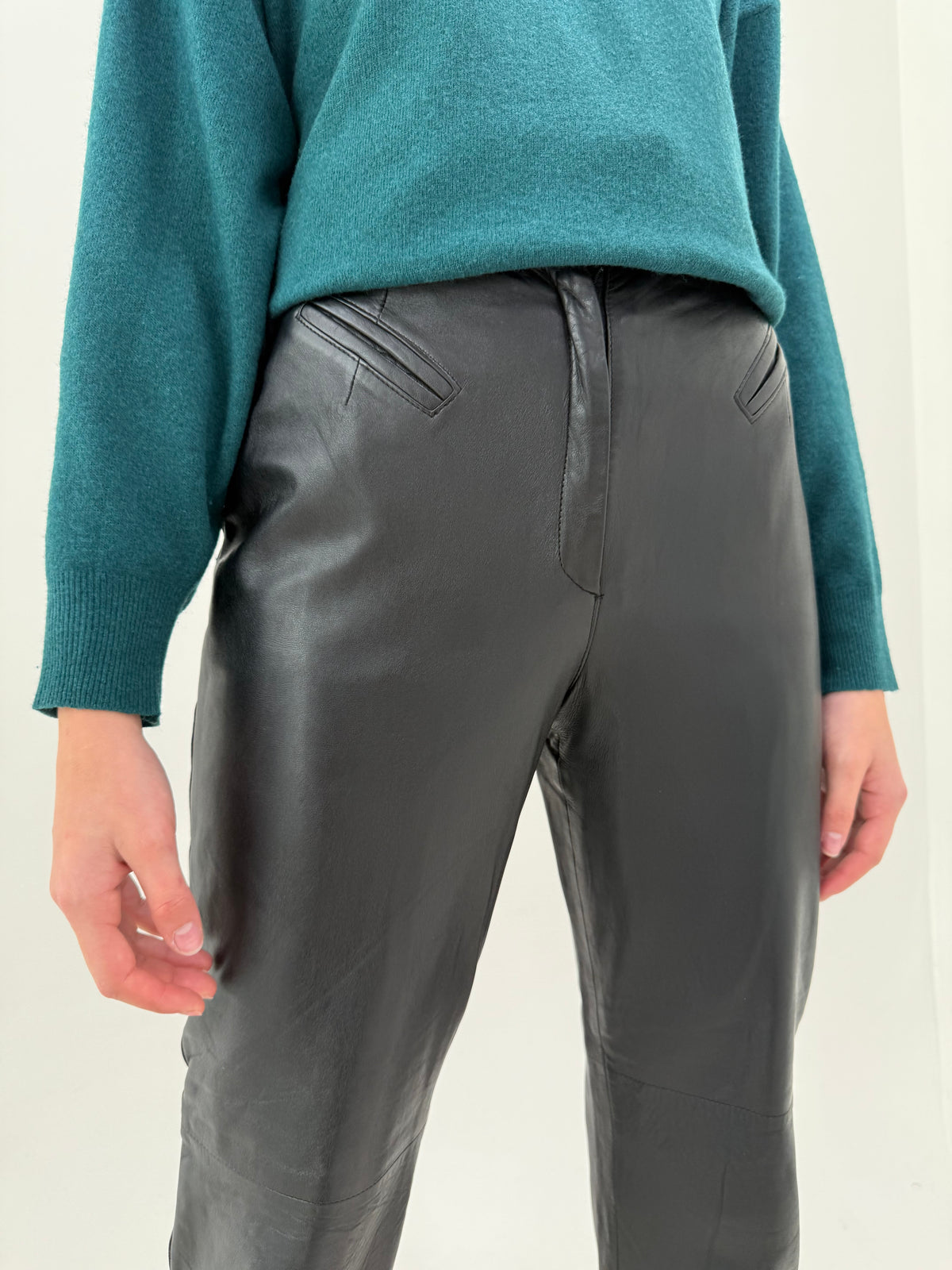 Pantaloni din piele naturală extrem de moale cu talie ultra înaltă