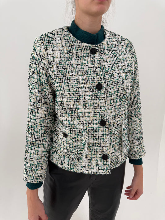 Sacou petite italian în stil Chanel din tweed superb alb cu inserții fine aurii, negre și dark green