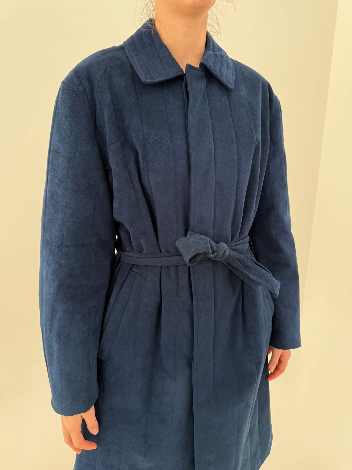 Trench vintage albastru cerneală cu interior light padded și exterior cu aspect de piele întoarsă