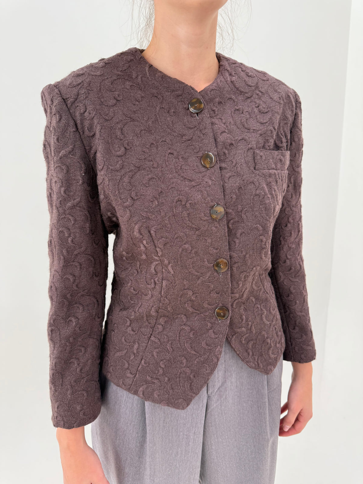 Sacou taupe excepțional de designer italian din lana plină extrafina integral brodat 3D