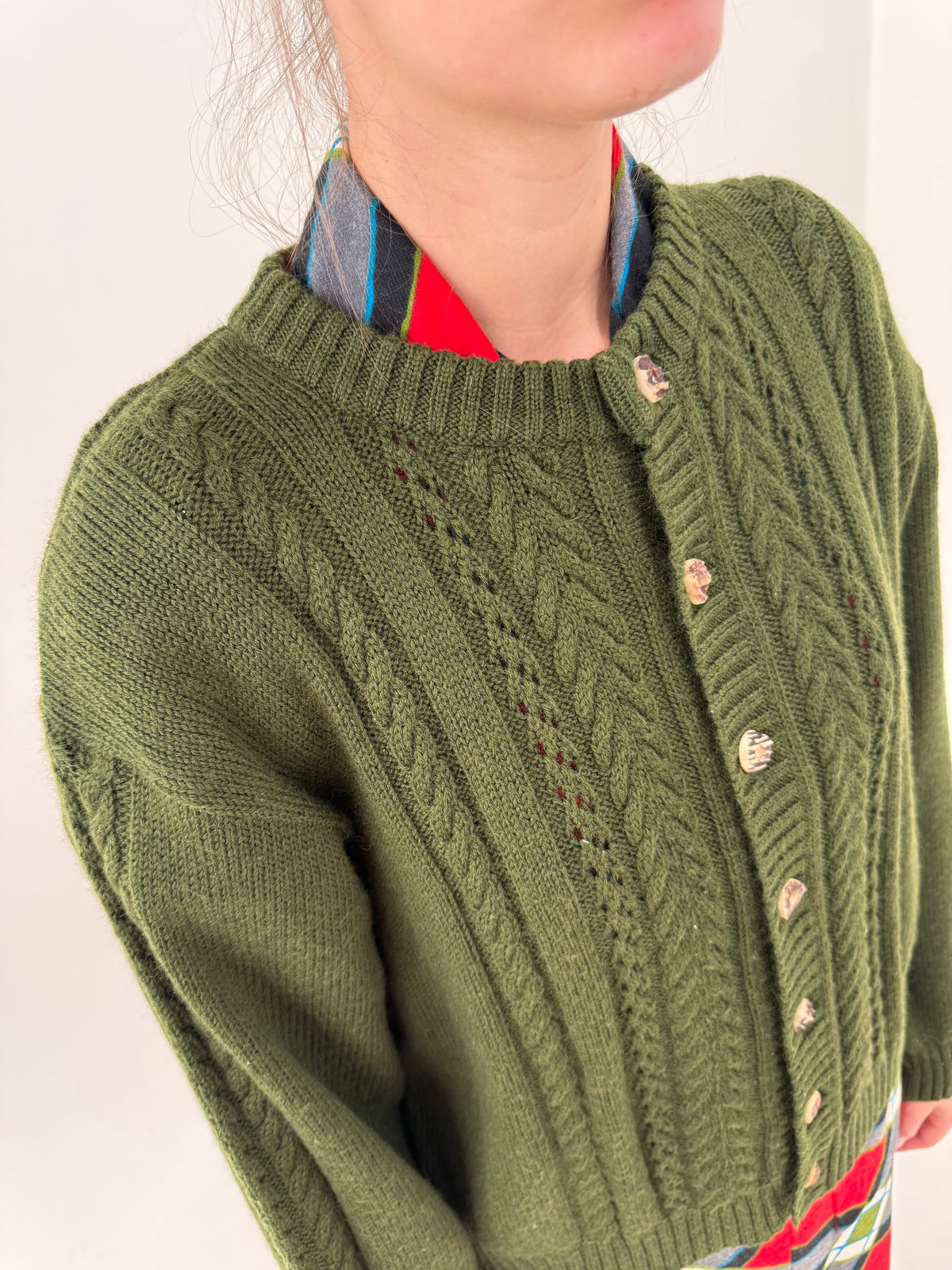 Cardigan vintage gros cu torsade din lana extrafina de gramaj mare în croi lejer
