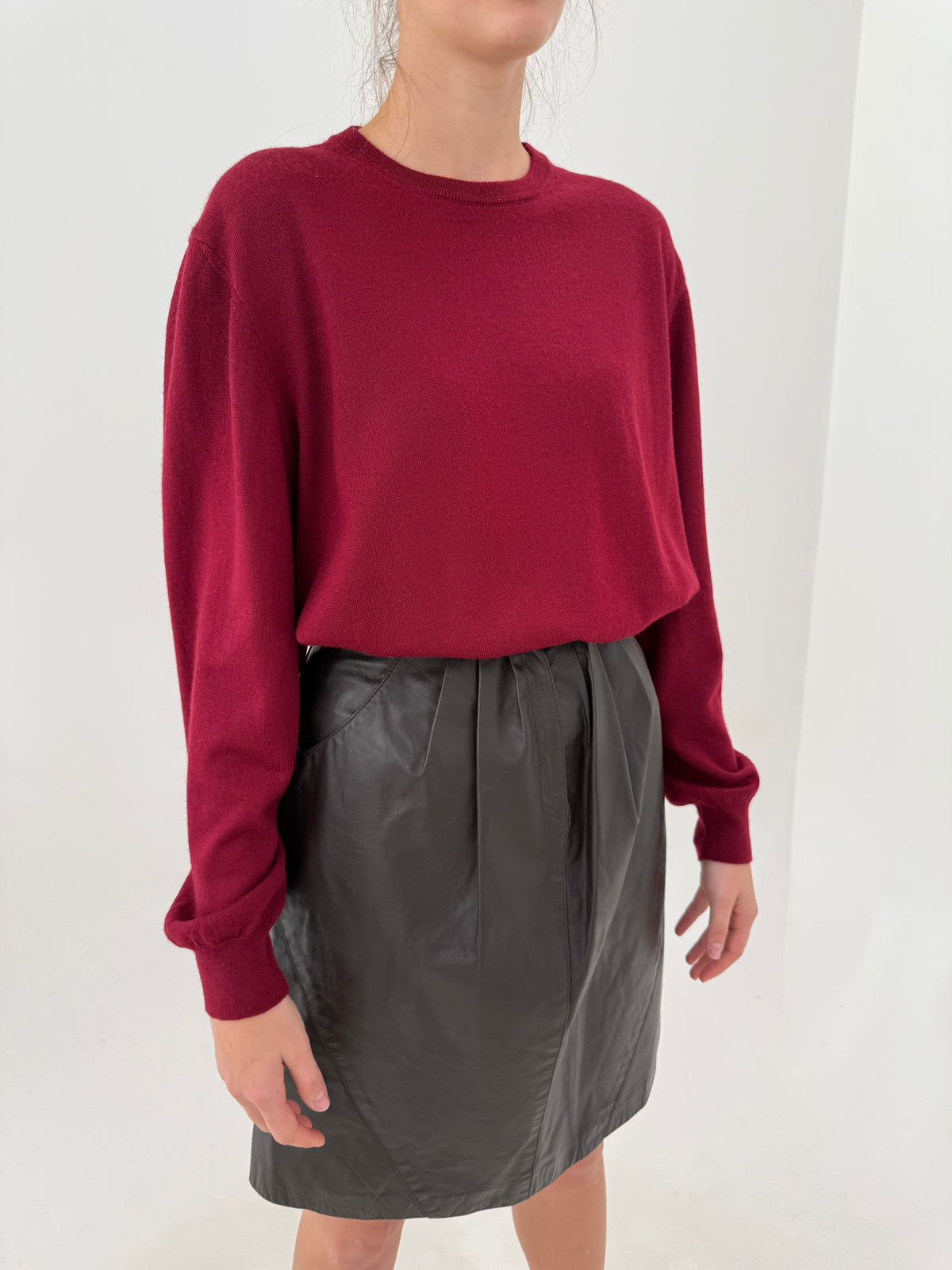 Pulover burgundy crew neck din mix de lana merino în croi lejer