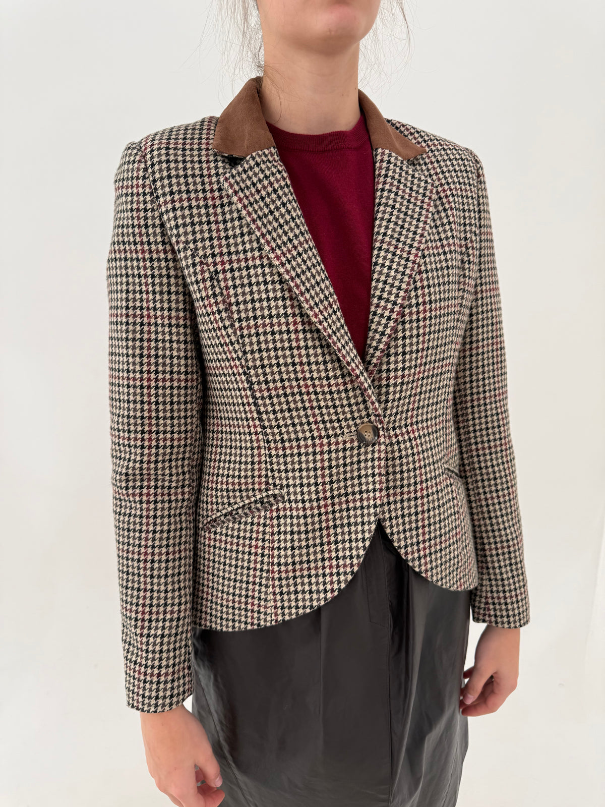 Sacou cambrat din tweed de lana ivoire pied de coq cu burgundy și Navy
