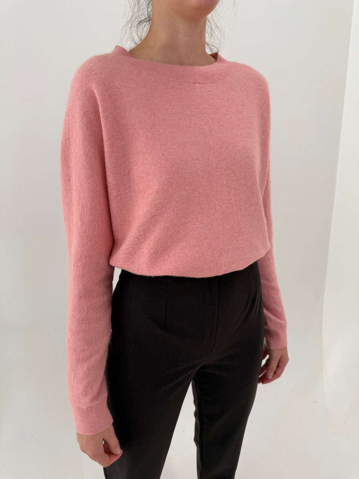 Pulover light pink in croi lejer din lana extrafina